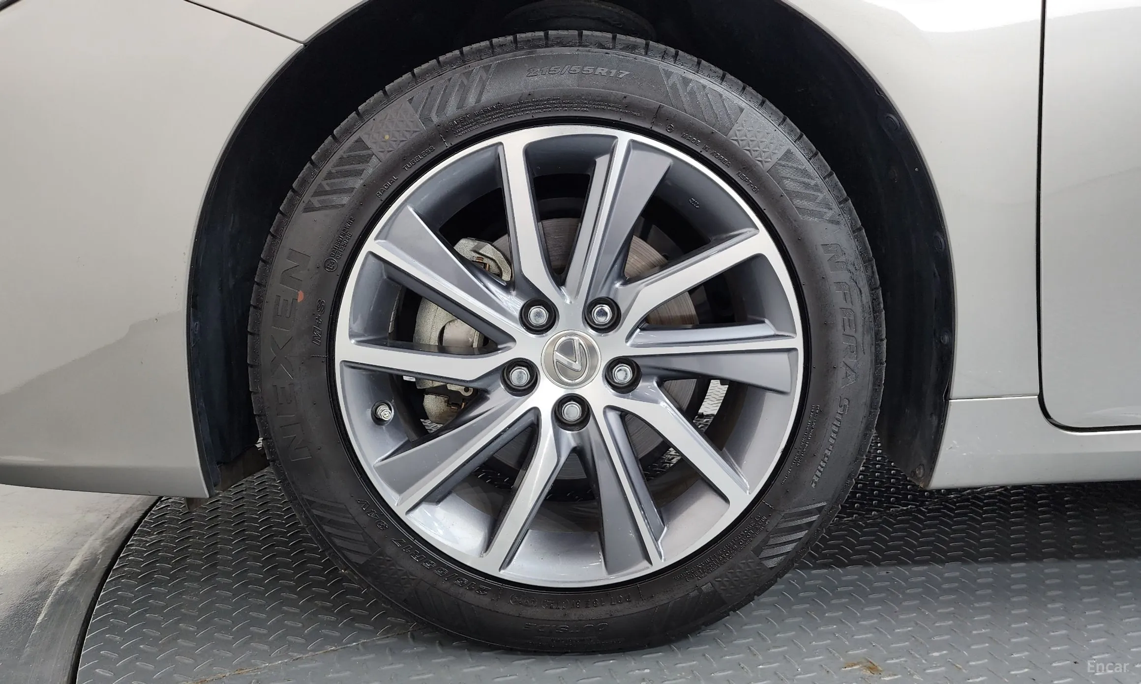 Lexus New ES300h превью 5