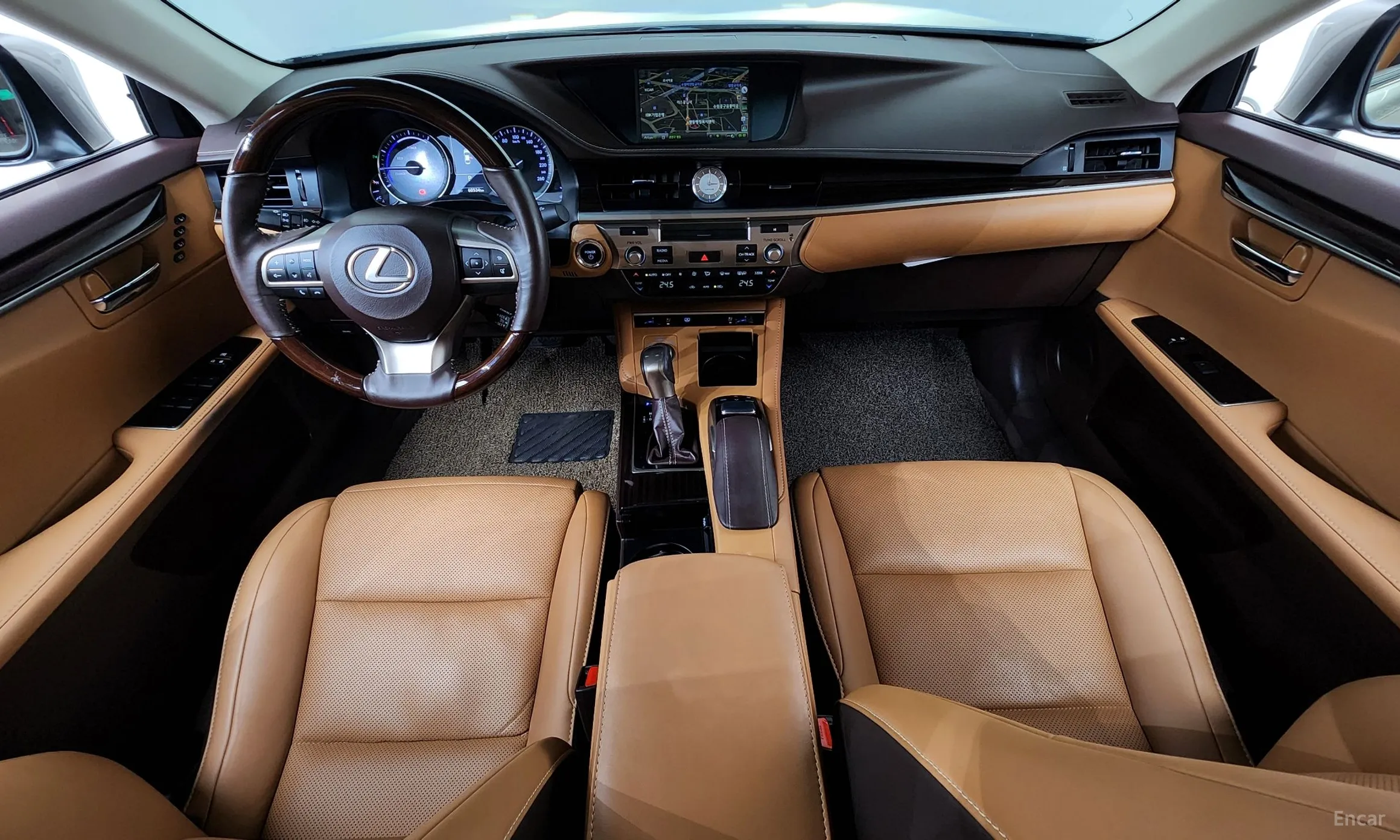 Lexus New ES300h превью 7
