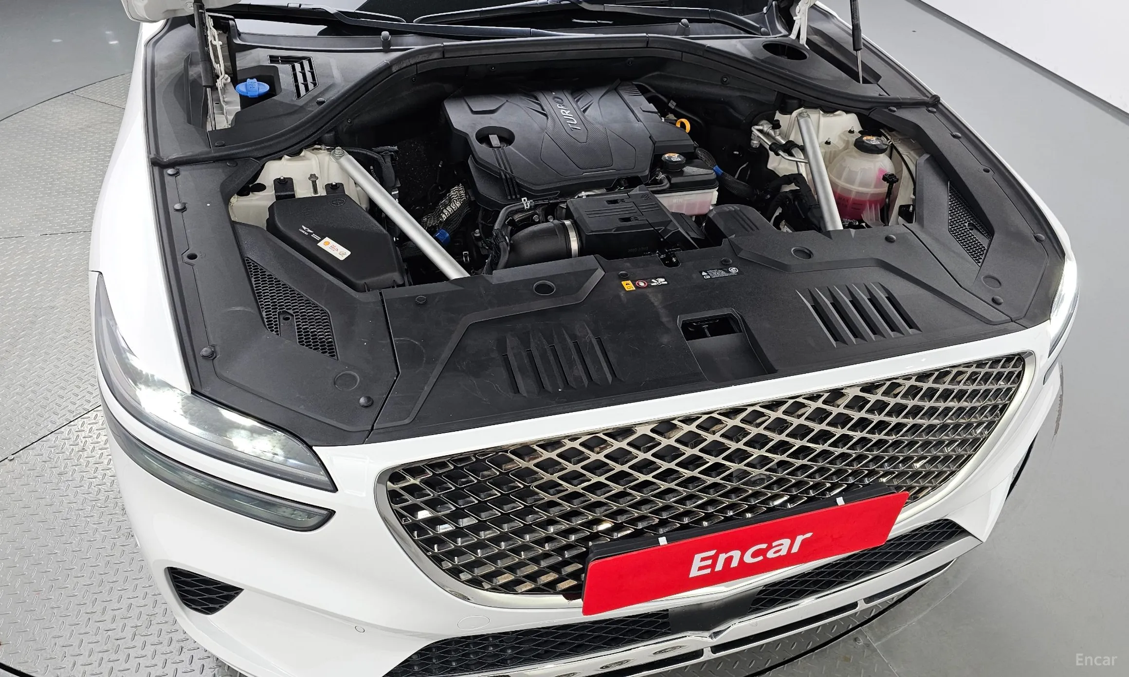 Genesis GV70 превью 6
