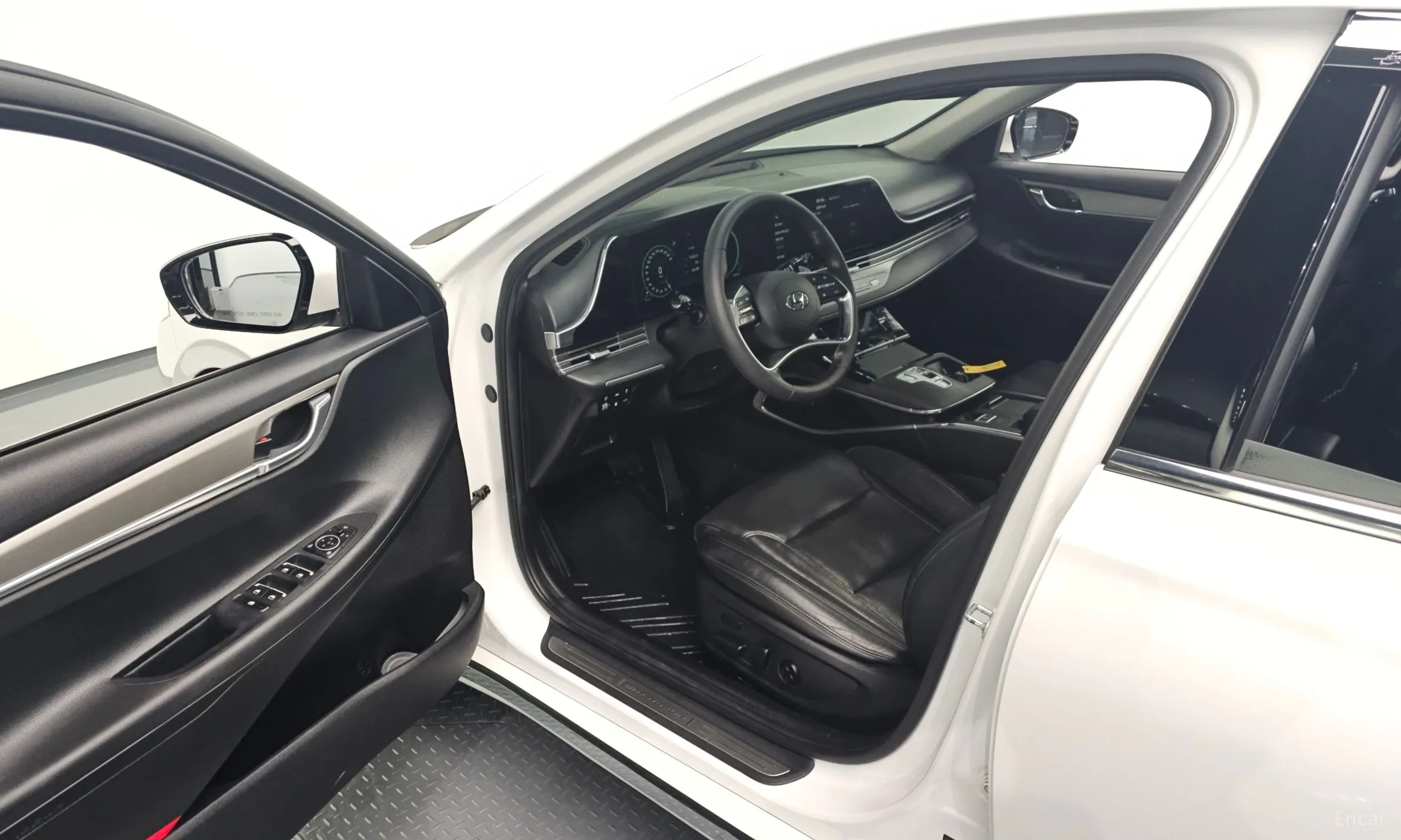 Hyundai Grandeur IG превью 10
