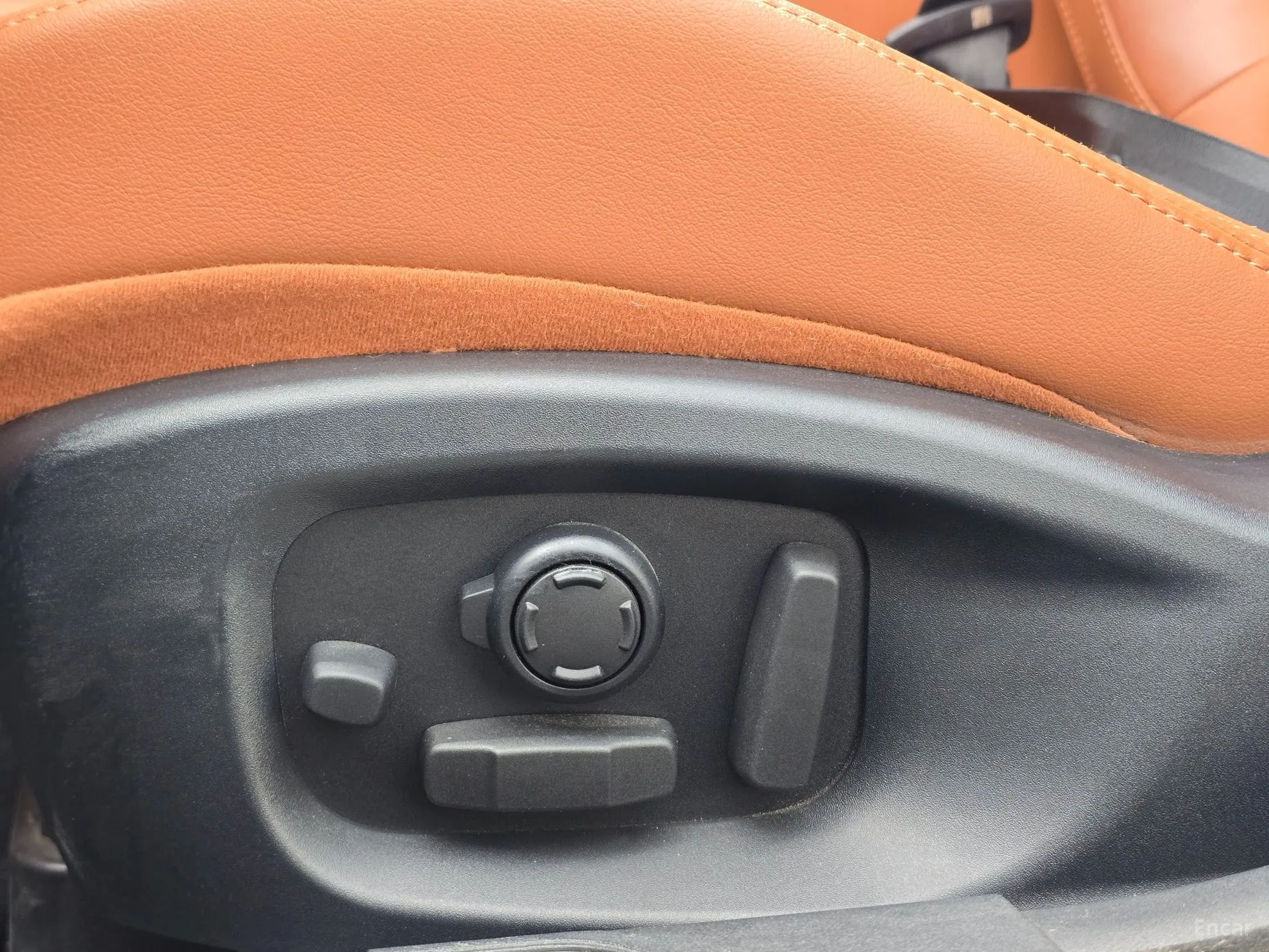 Jaguar XE превью 13