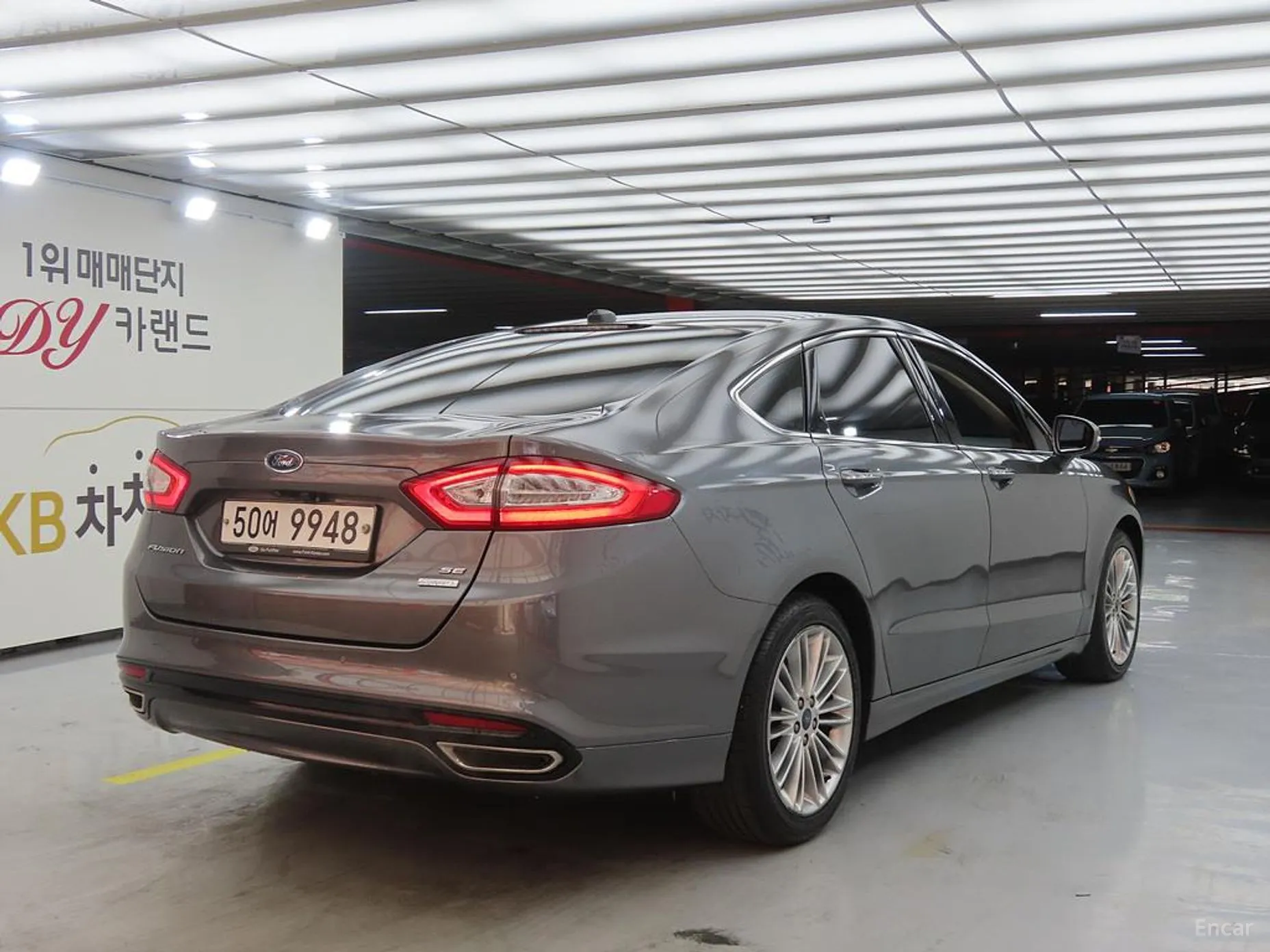 Ford Fusion превью 4