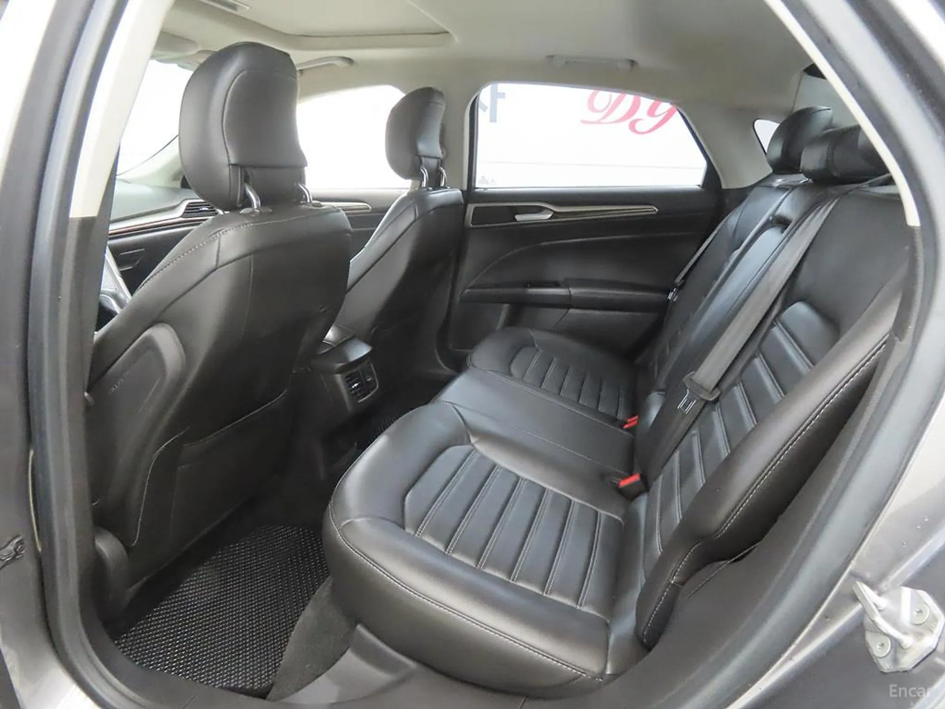 Ford Fusion превью 6