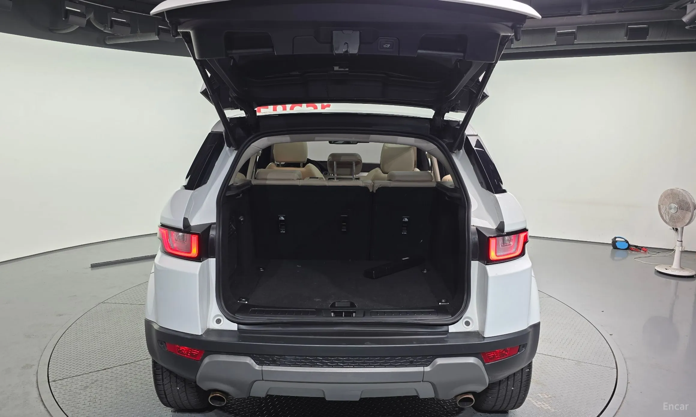 Land Rover Range Rover Evoque превью 20