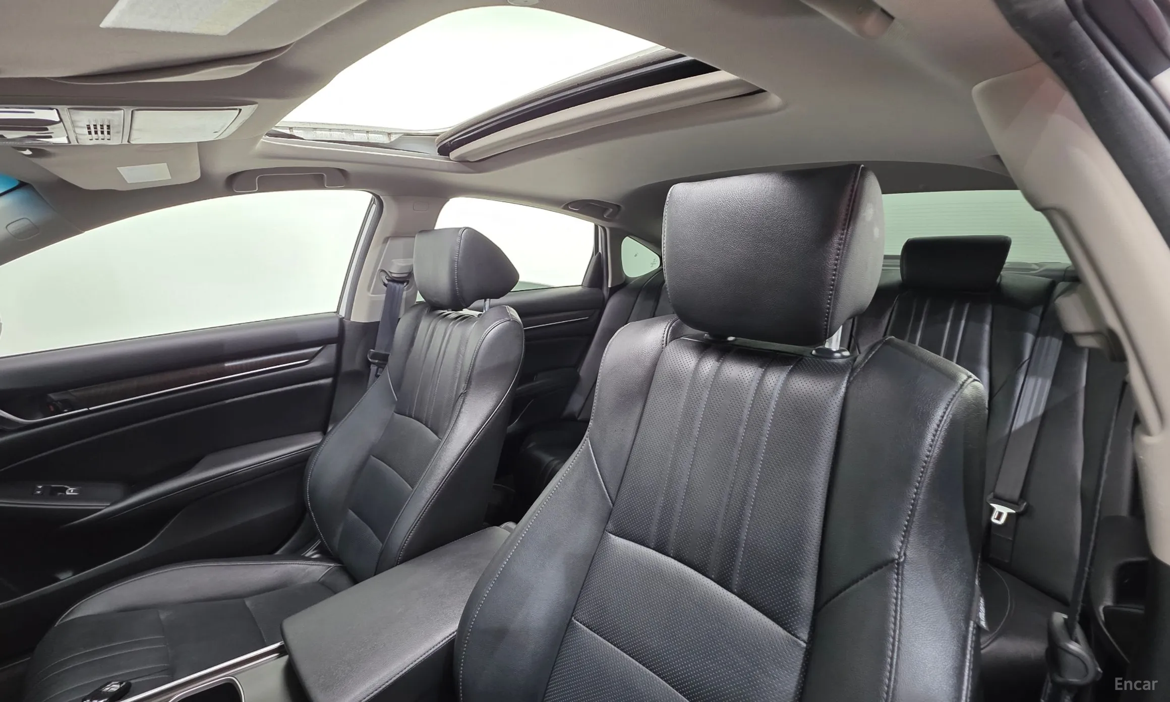 Honda Accord 10th Generation превью 12
