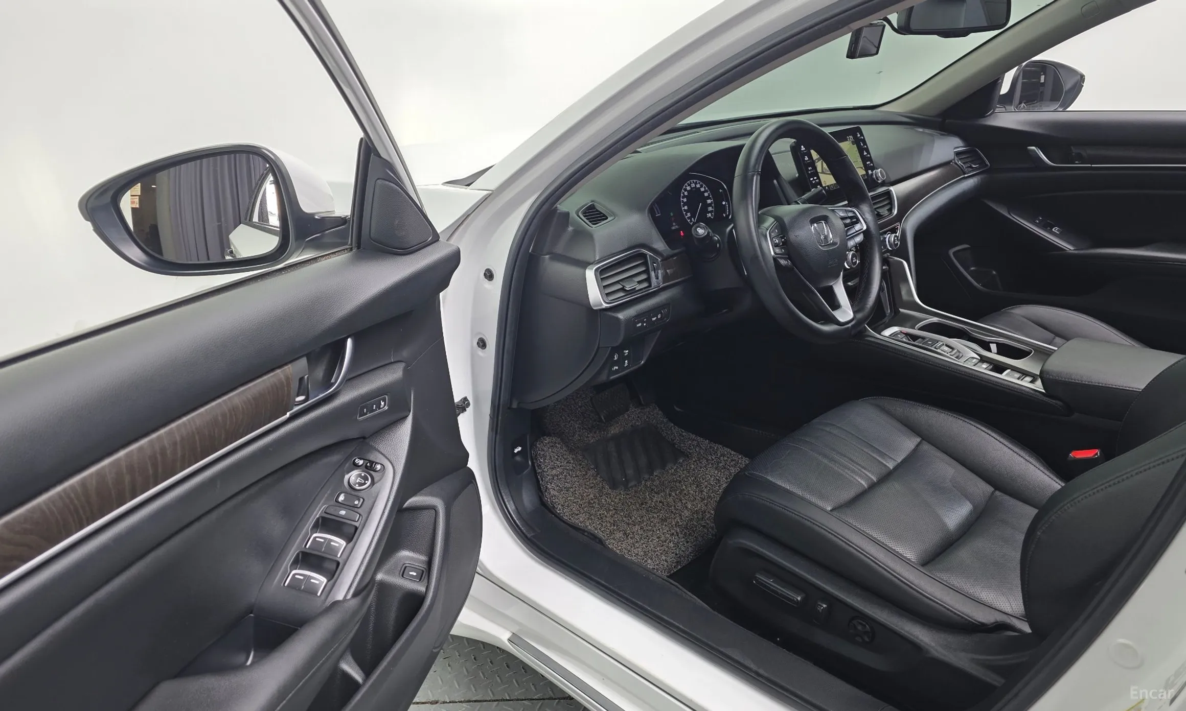 Honda Accord 10th Generation превью 13
