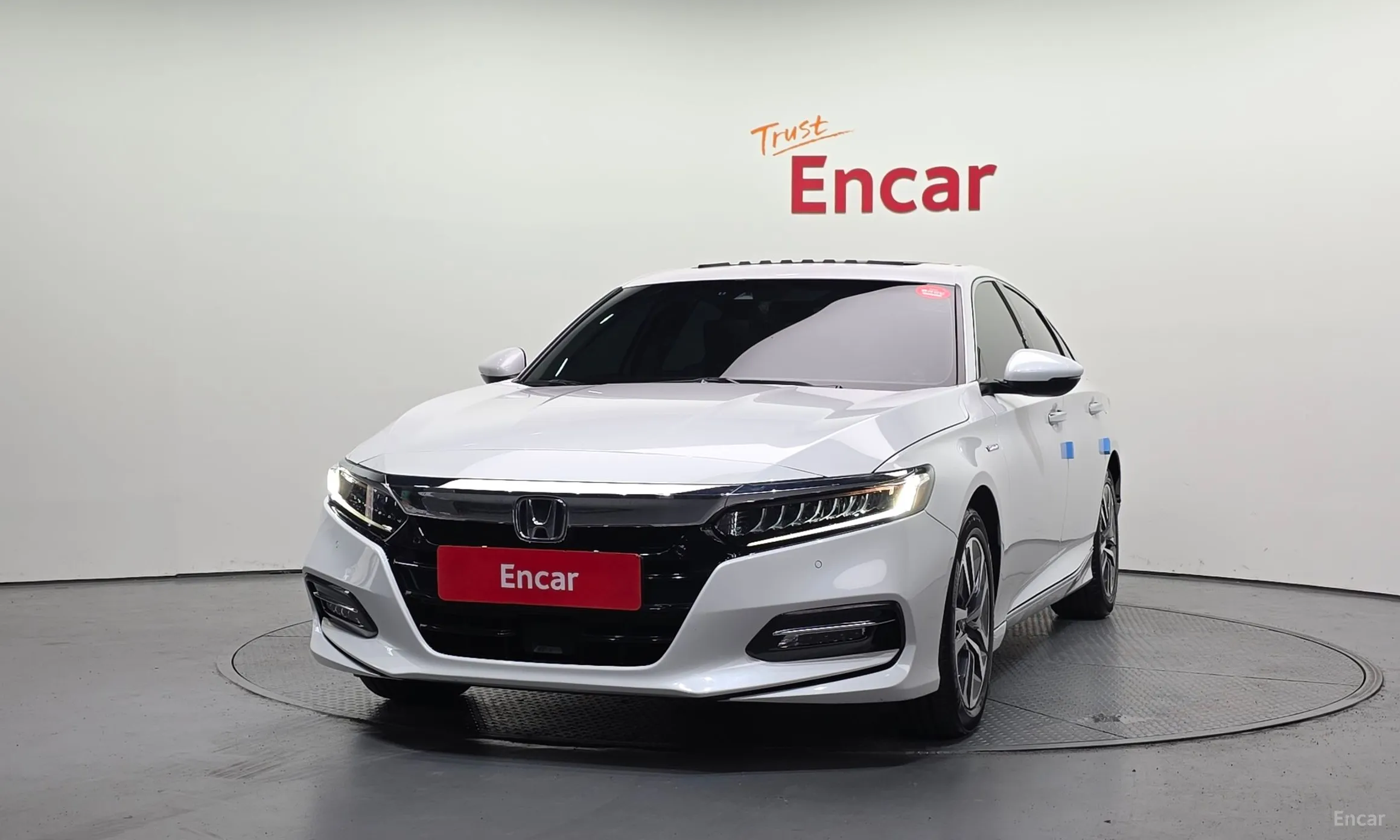 Honda Accord 10th Generation превью 3
