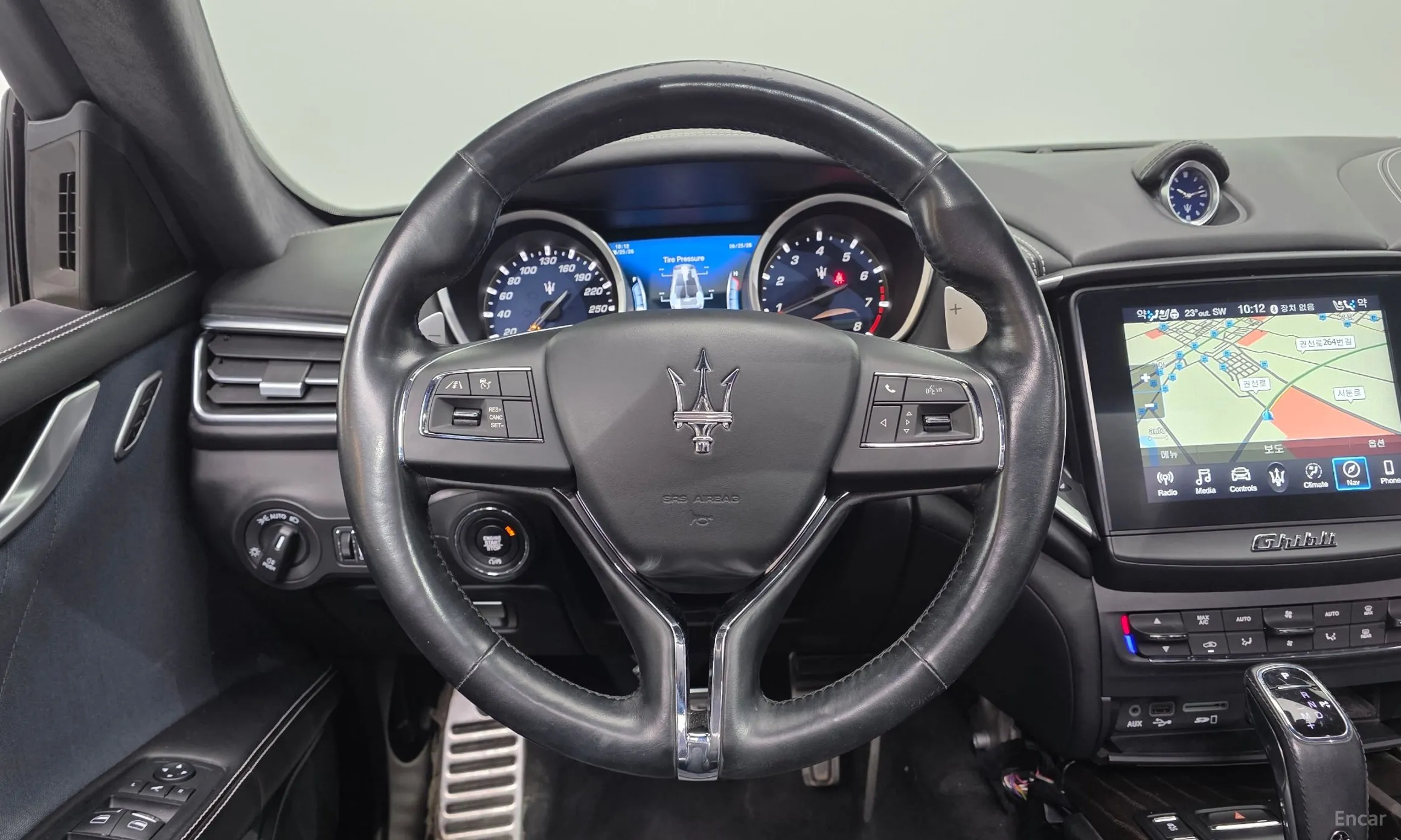 Maserati Ghibli превью 14