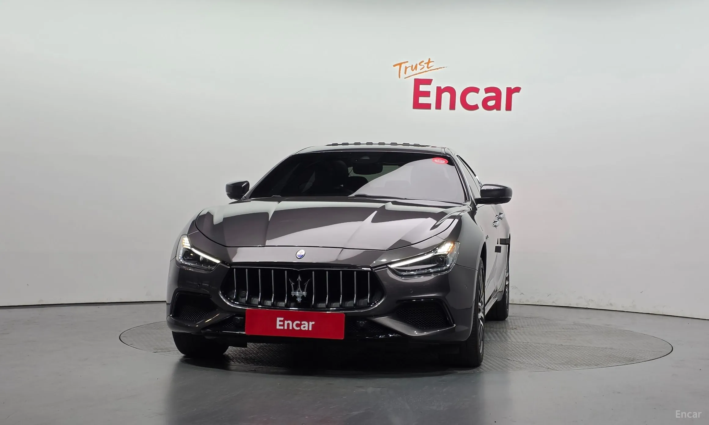 Maserati Ghibli превью 3
