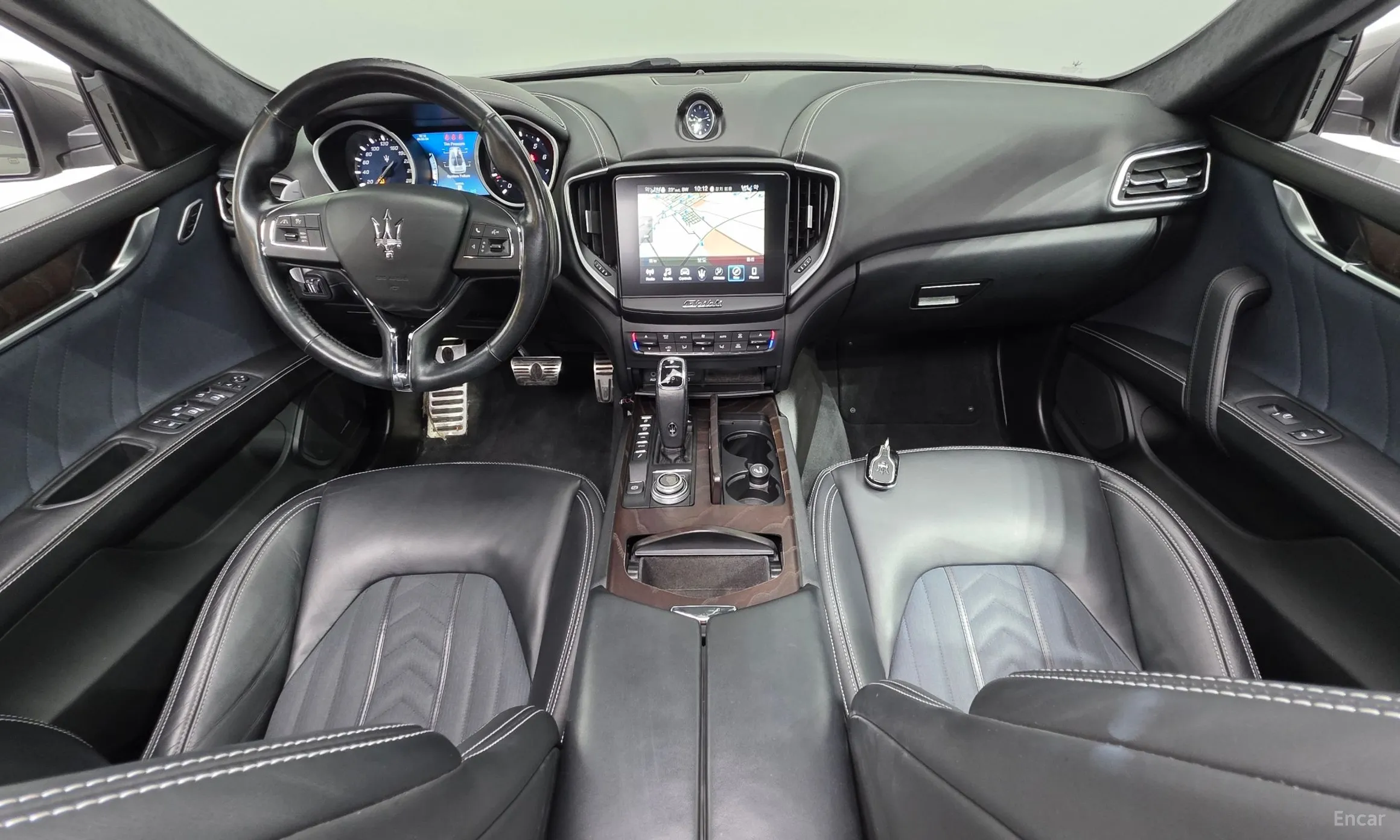 Maserati Ghibli превью 7