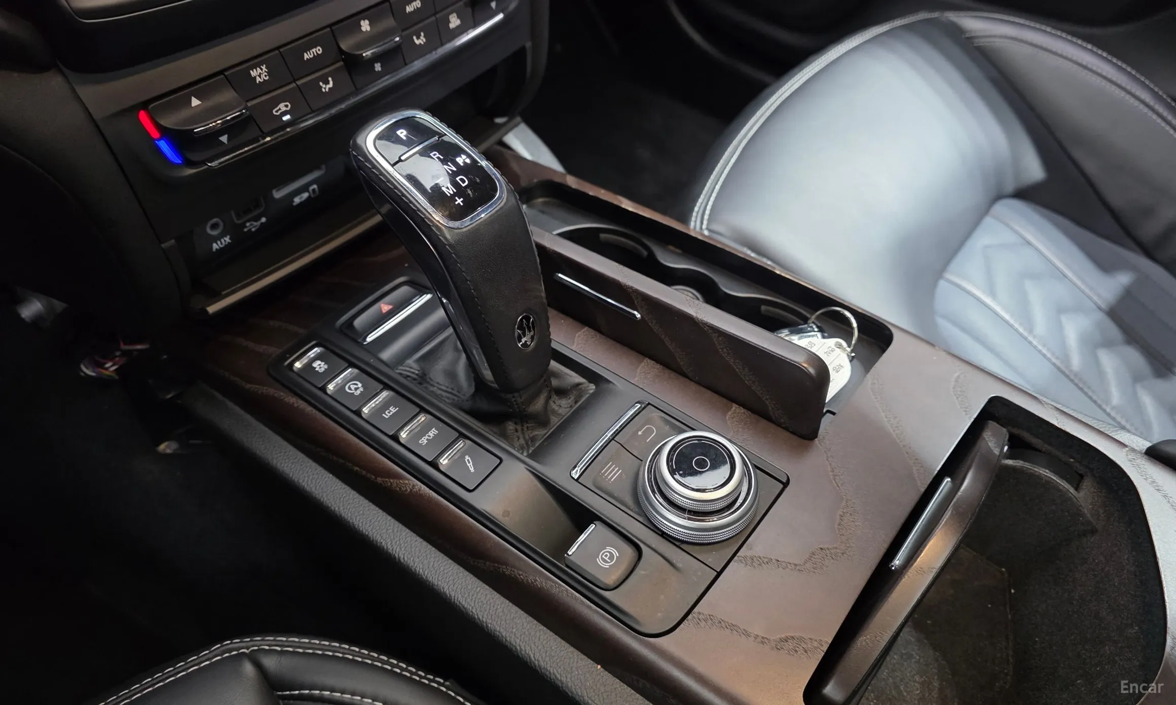 Maserati Ghibli превью 9