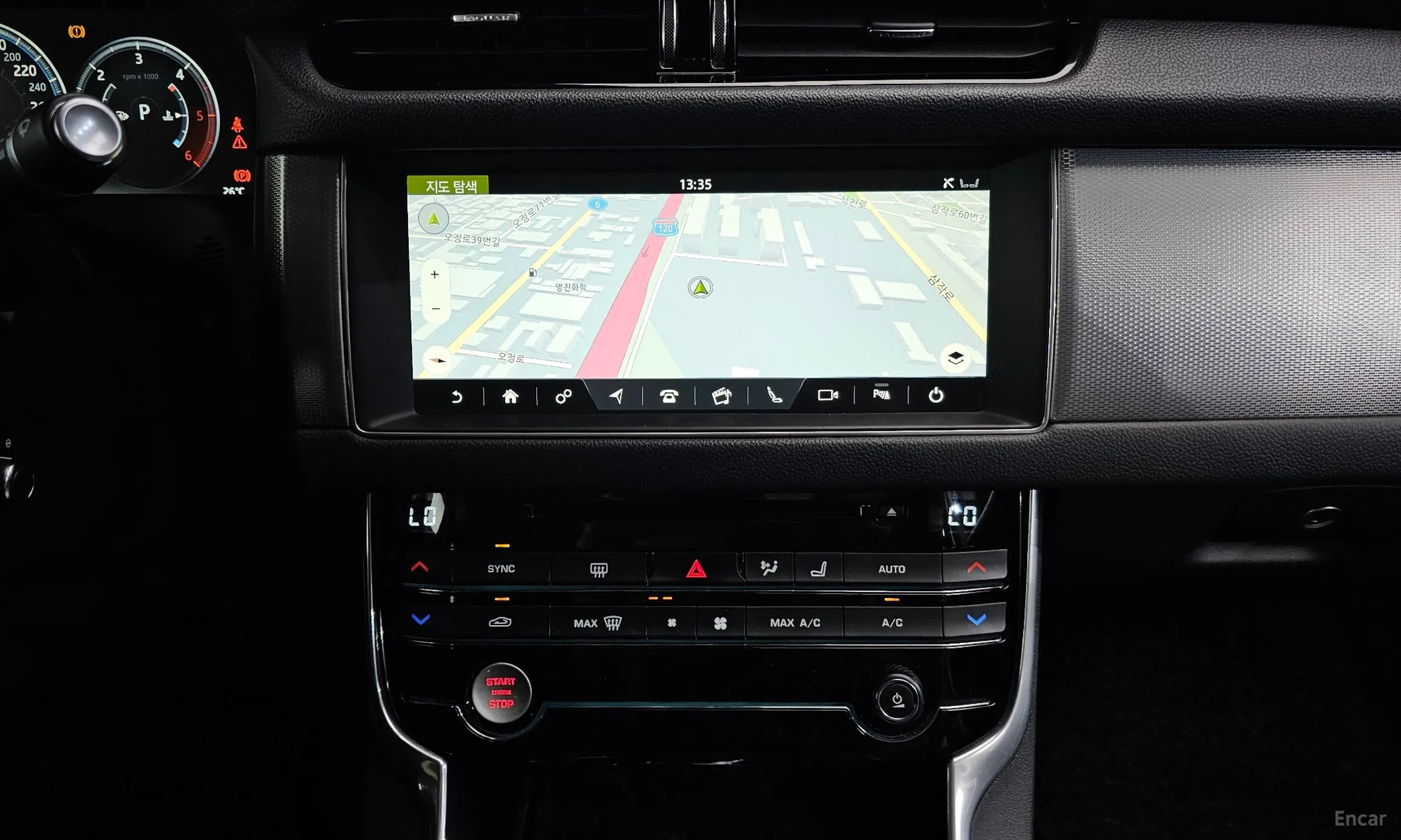 Jaguar XF (x260) превью 14