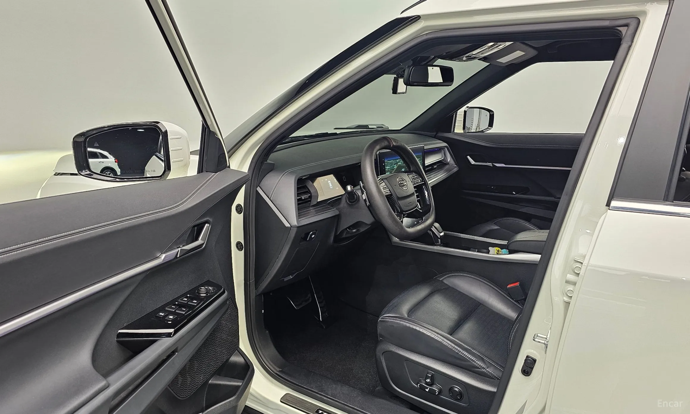 KG Mobility (SsangYong) Torres превью 10