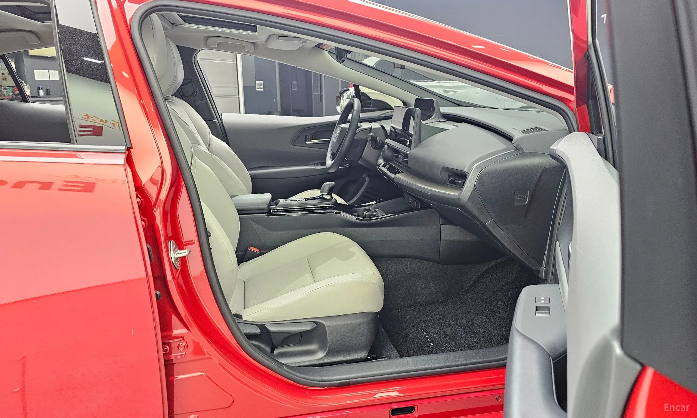Toyota Prius 5th Generation превью 11