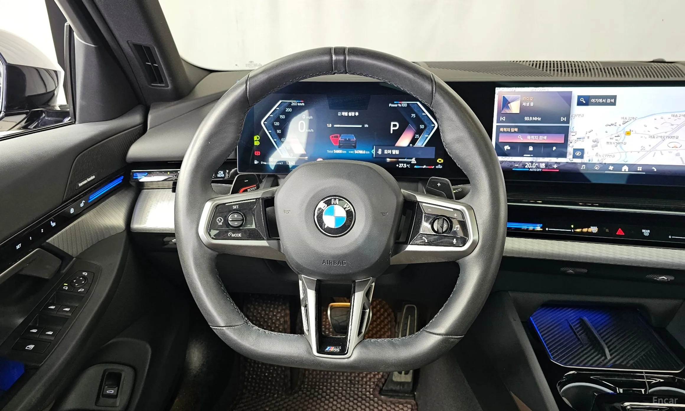 BMW 5 Series (G60) превью 13