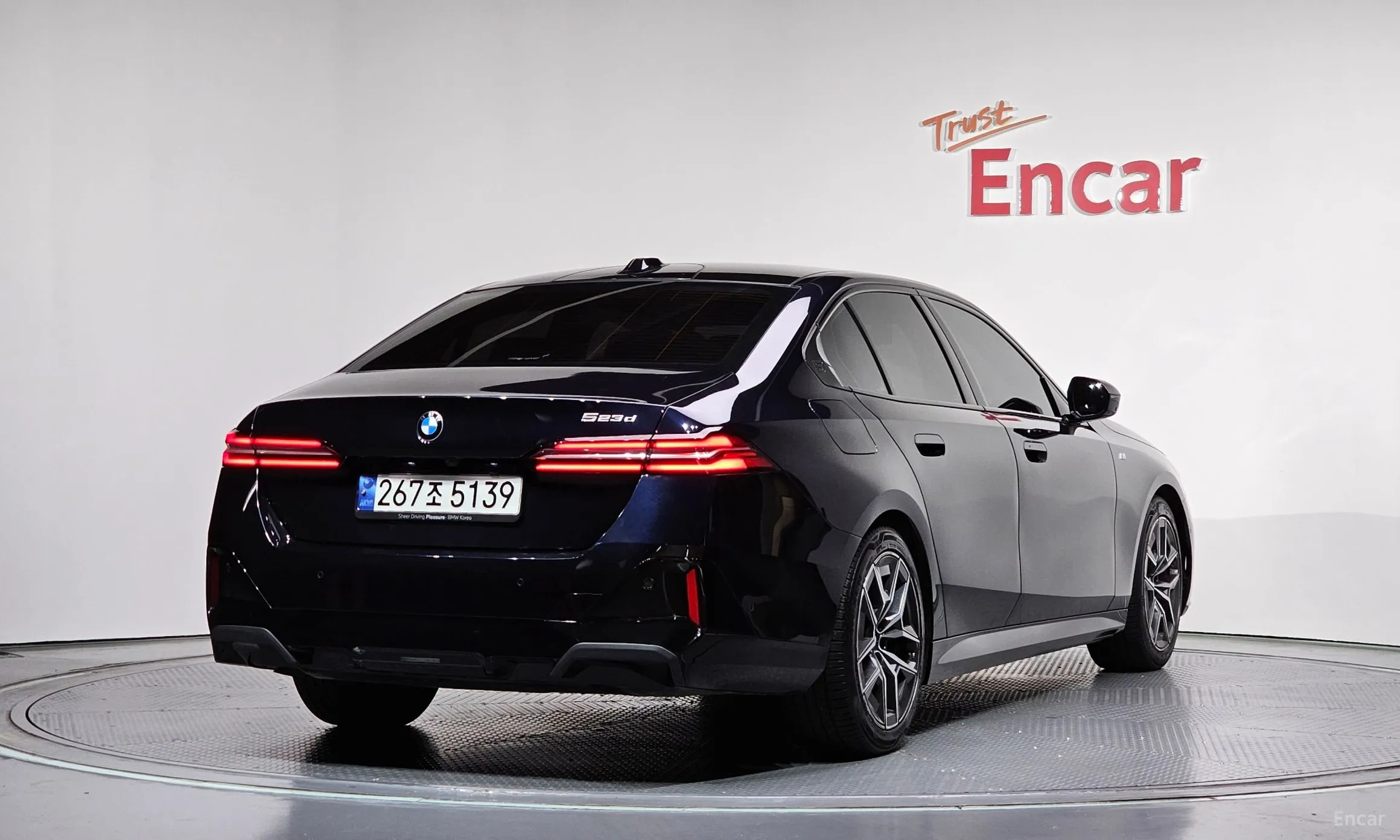 BMW 5 Series (G60)