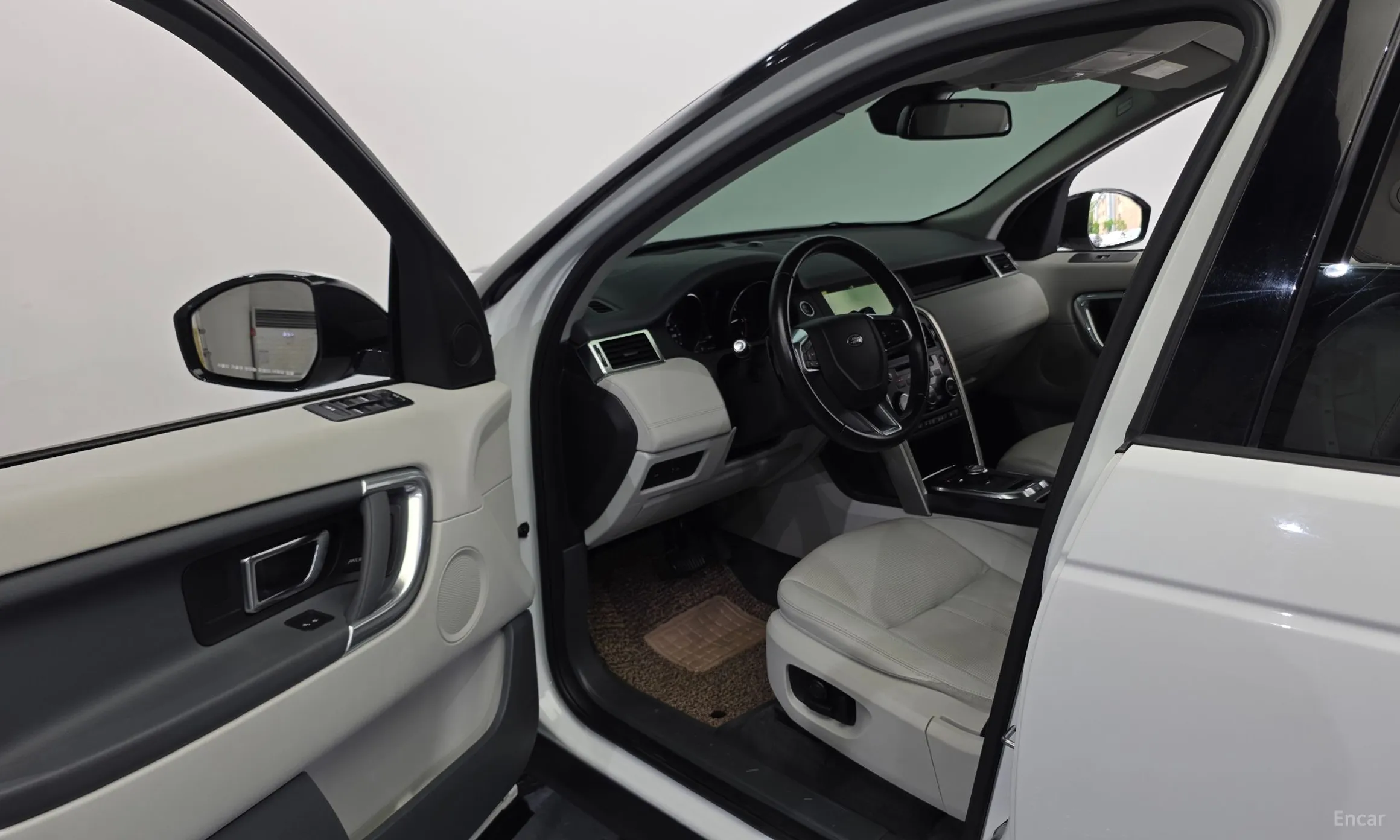 Land Rover Discovery Sports превью 10