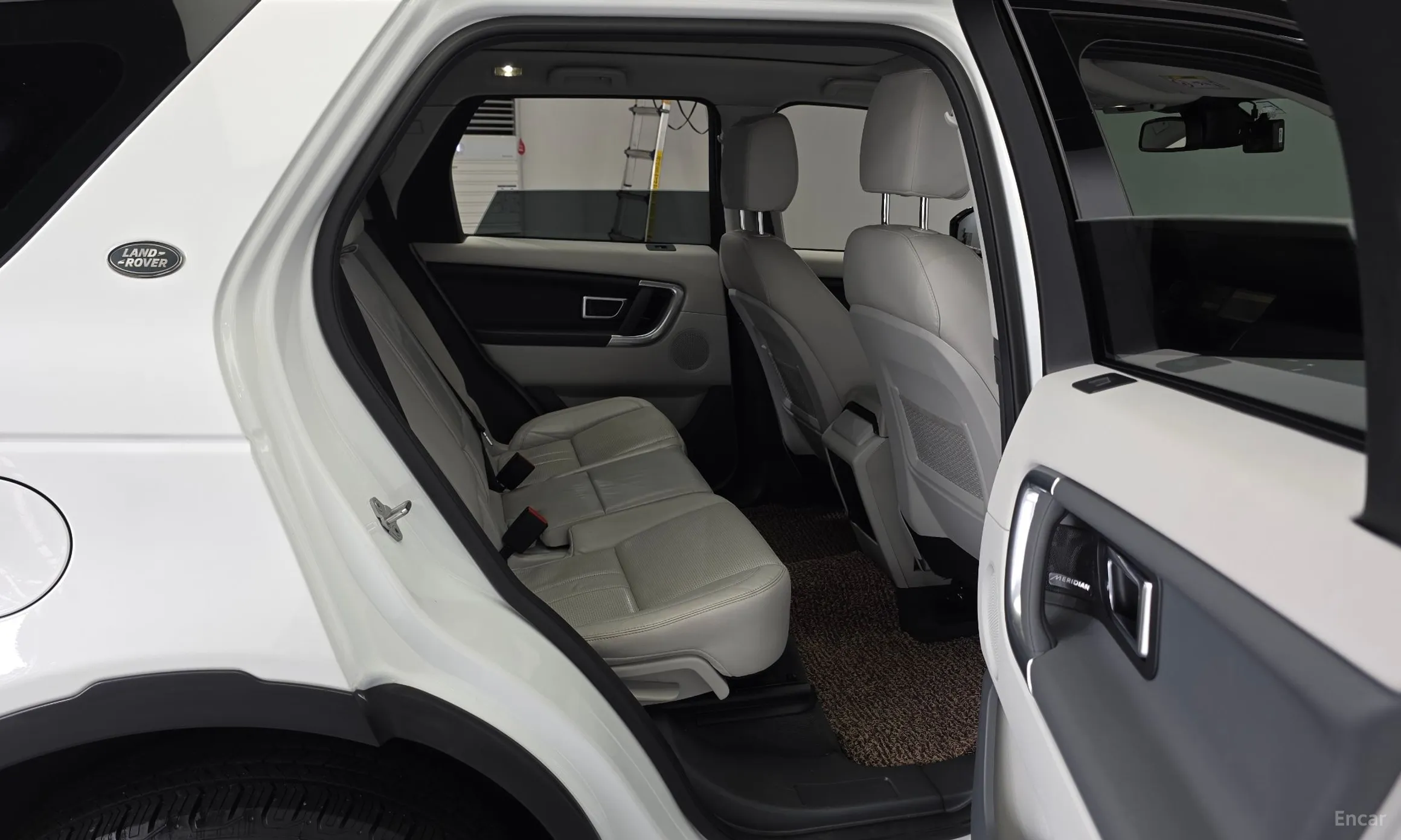 Land Rover Discovery Sports превью 11