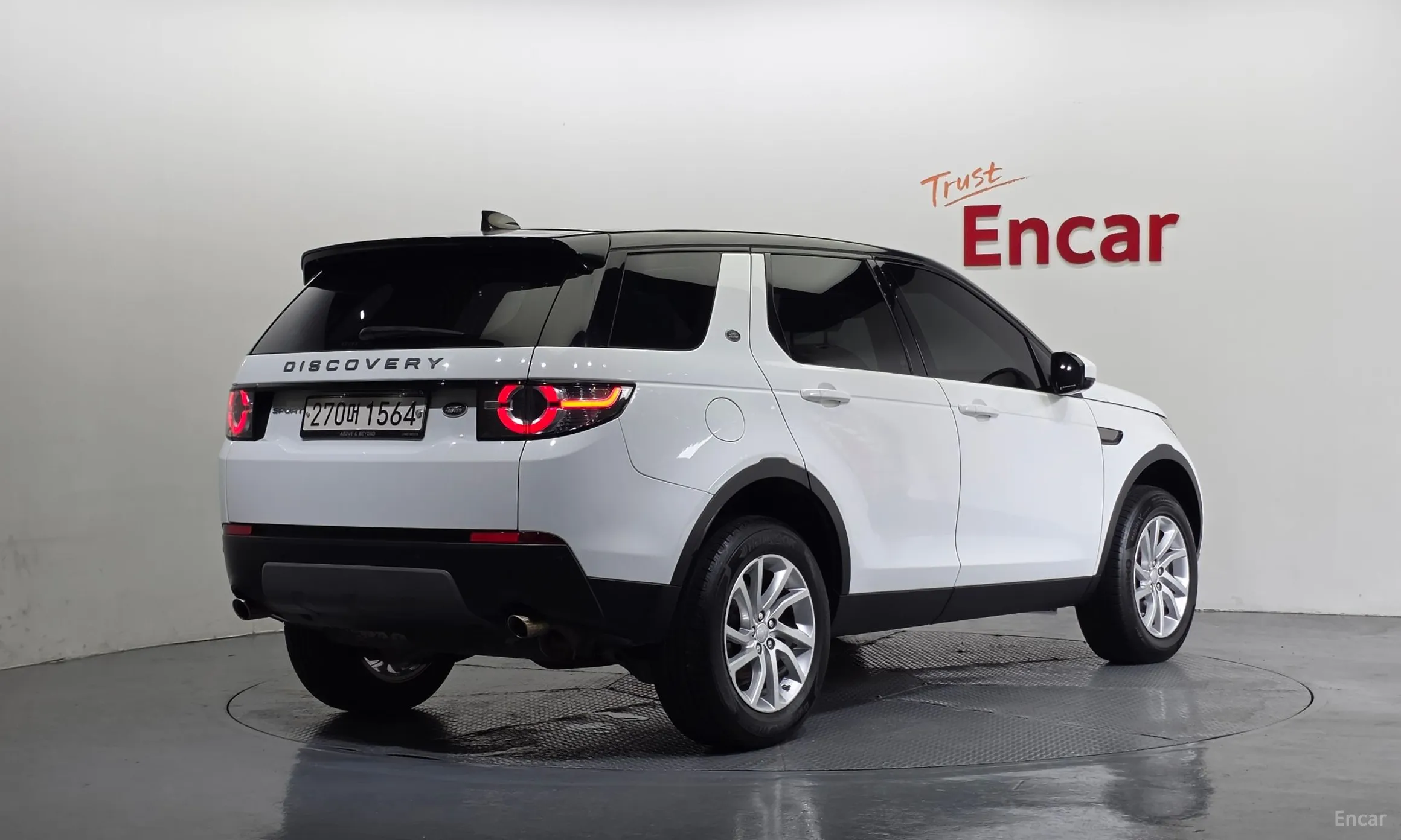 Land Rover Discovery Sports превью 2