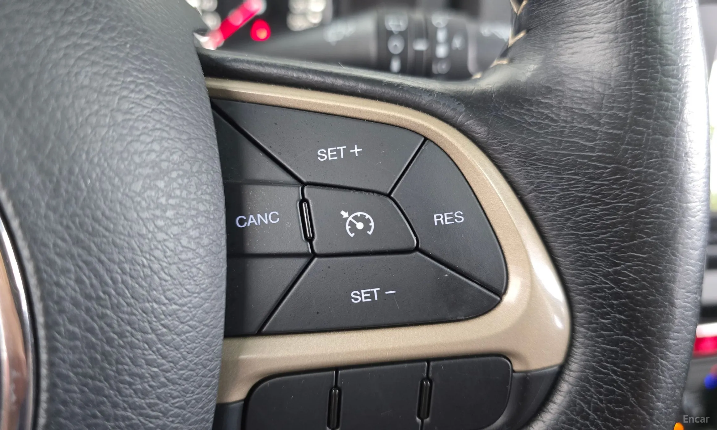 Jeep Renegade превью 19