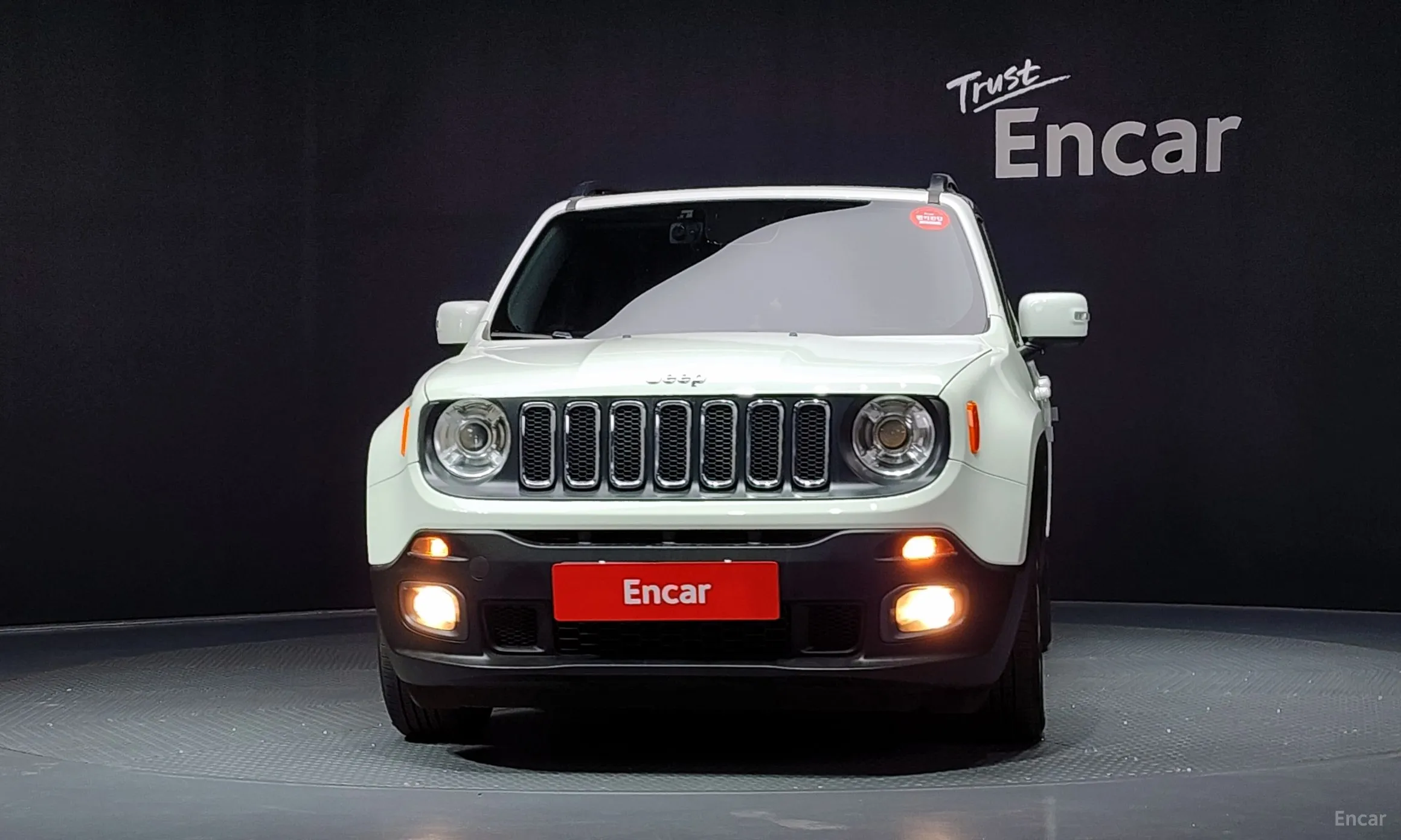 Jeep Renegade превью 3