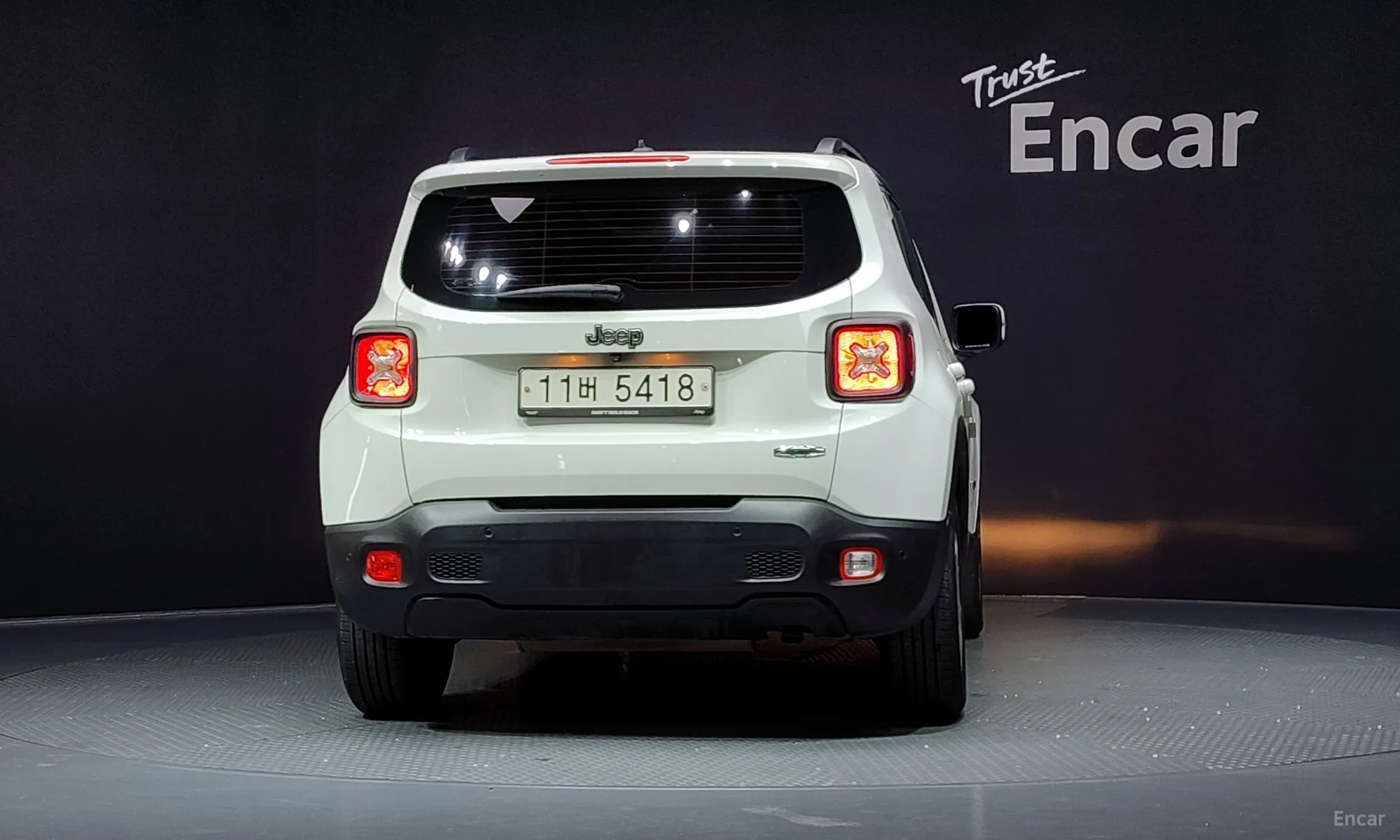 Jeep Renegade превью 4