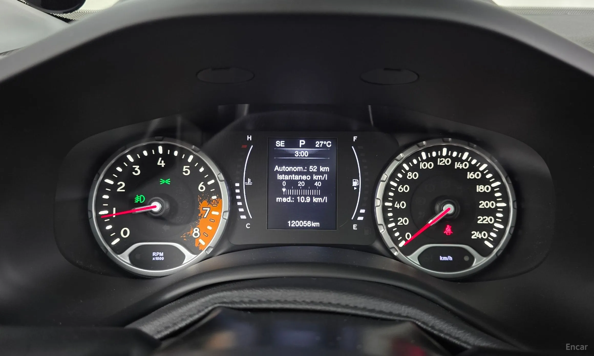 Jeep Renegade превью 8