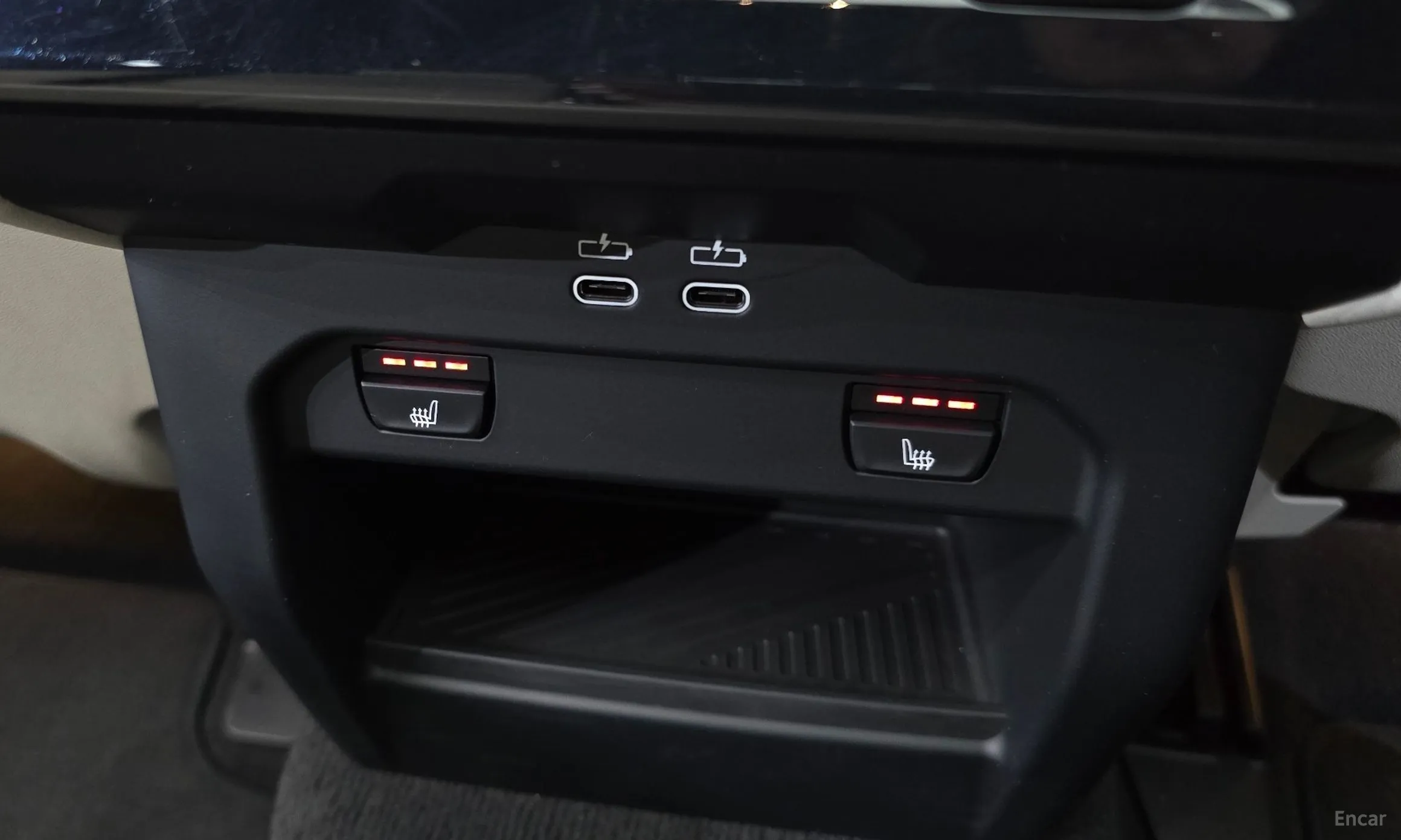BMW 5 Series (G60) превью 12