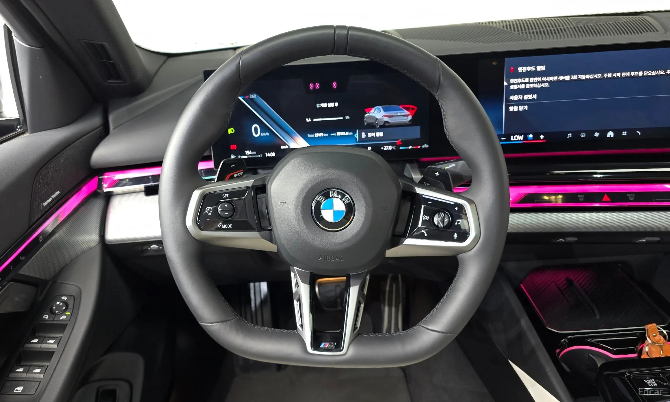 BMW 5 Series (G60) превью 14