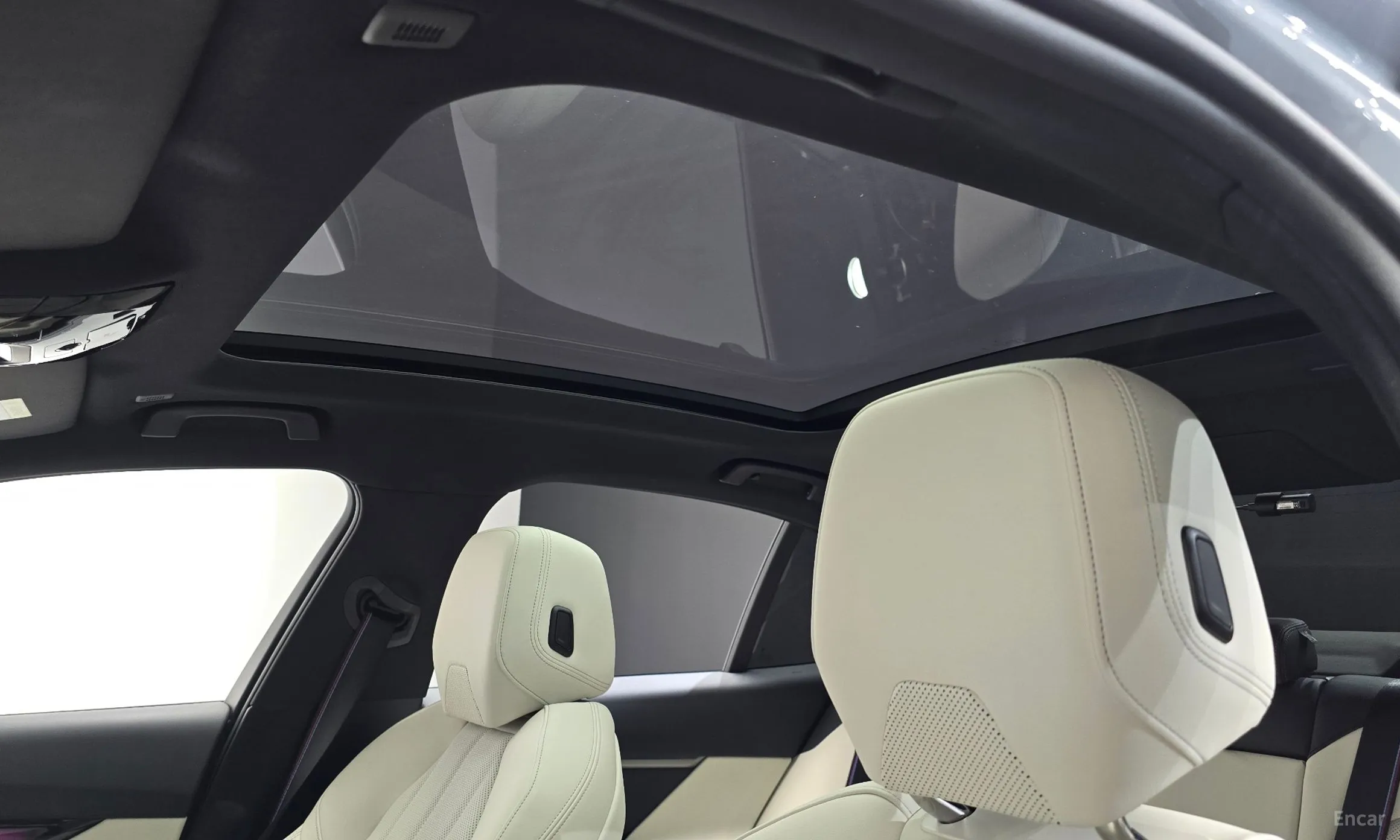 BMW 5 Series (G60) превью 16