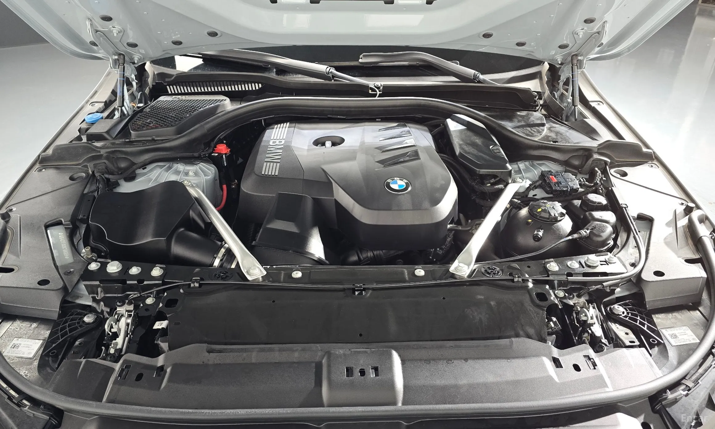 BMW 5 Series (G60) превью 6
