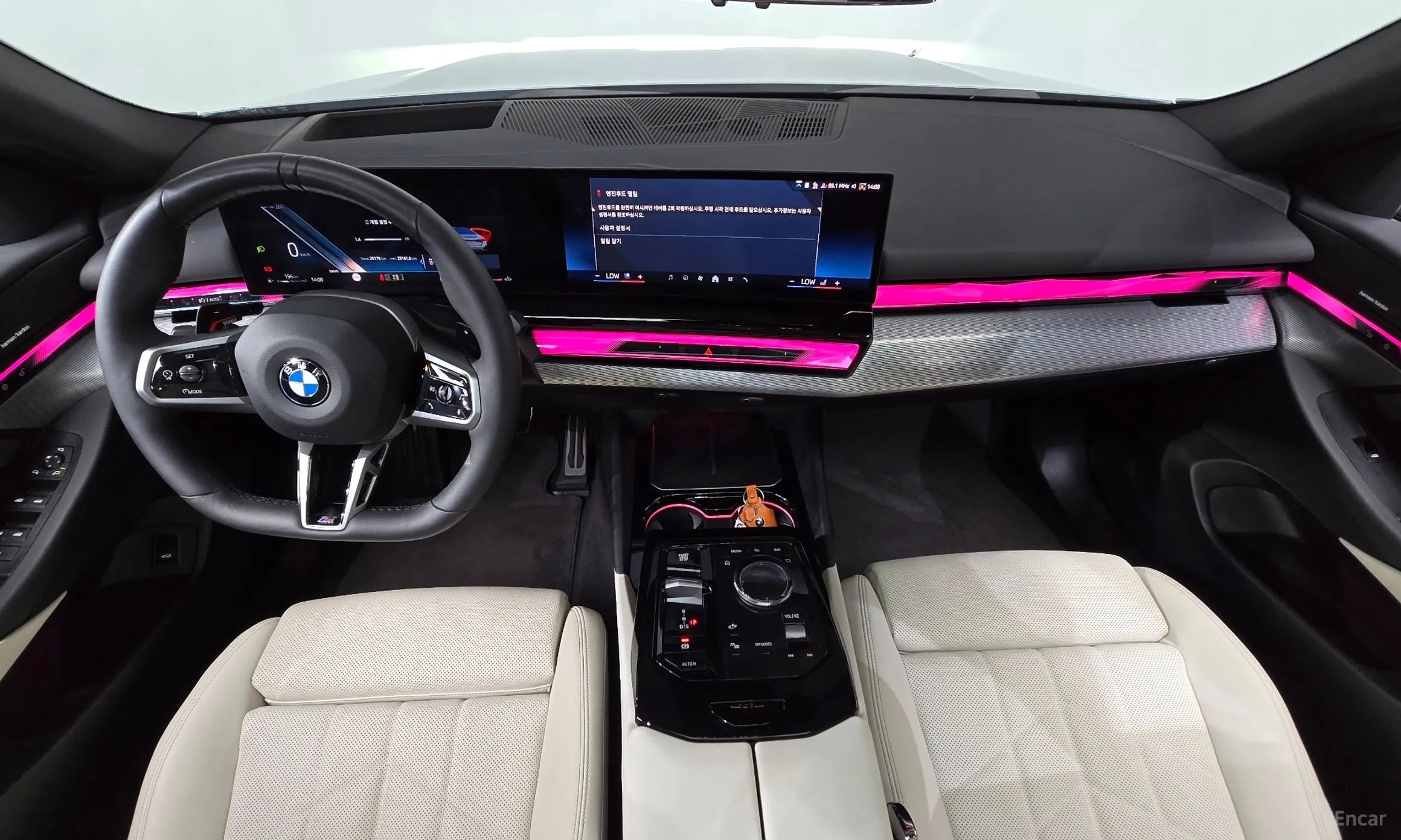 BMW 5 Series (G60) превью 7