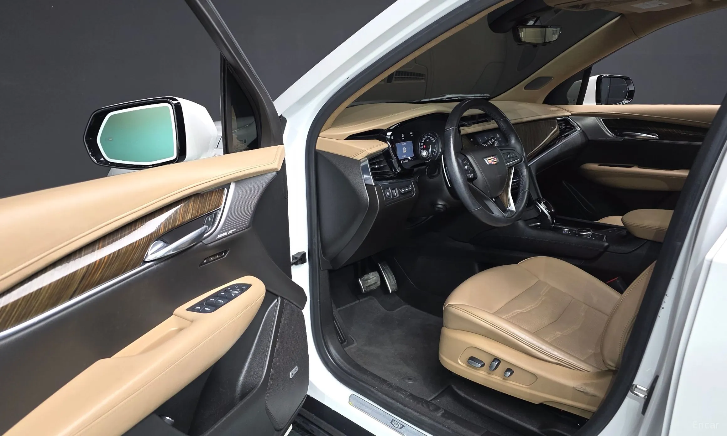 Cadillac XT6 превью 10