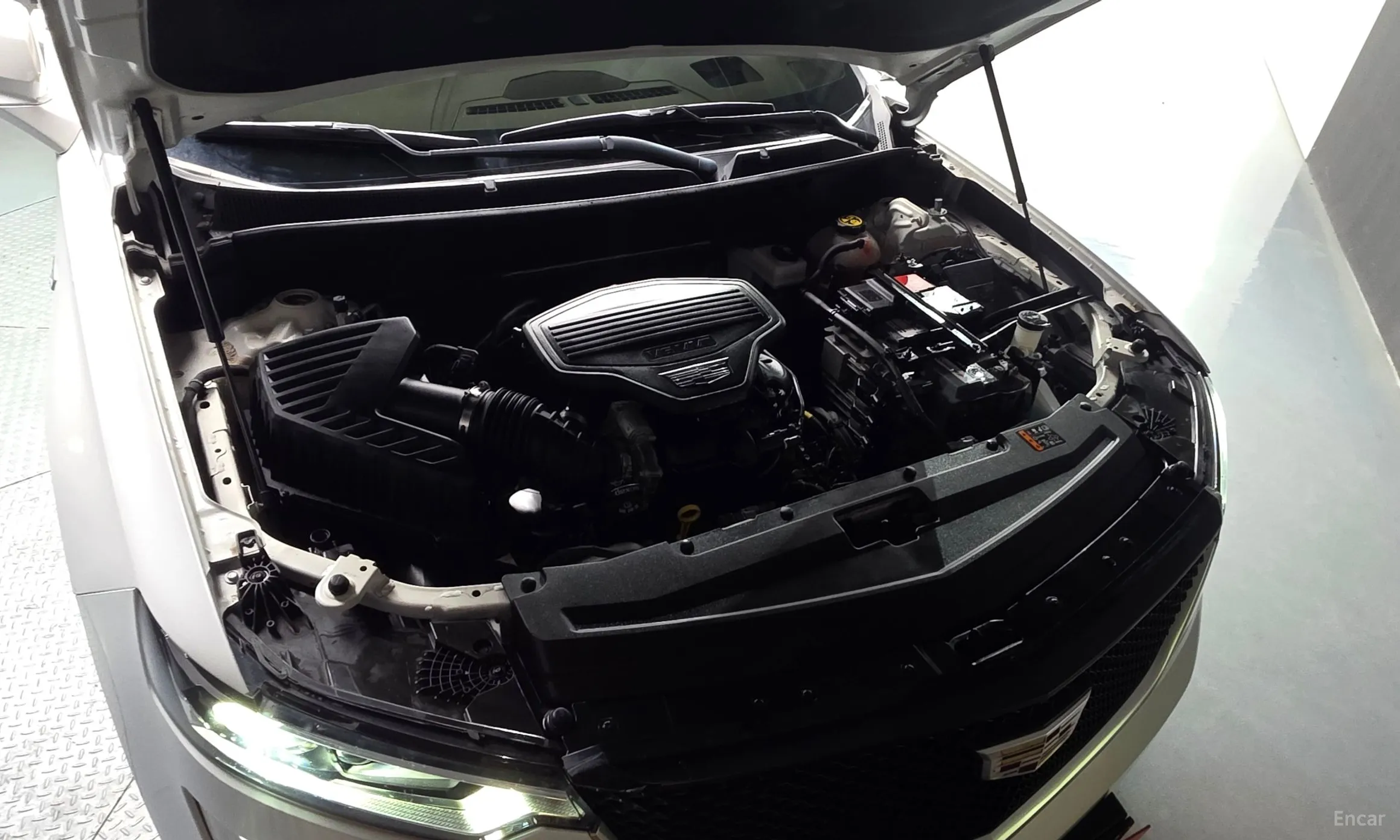 Cadillac XT6 превью 6