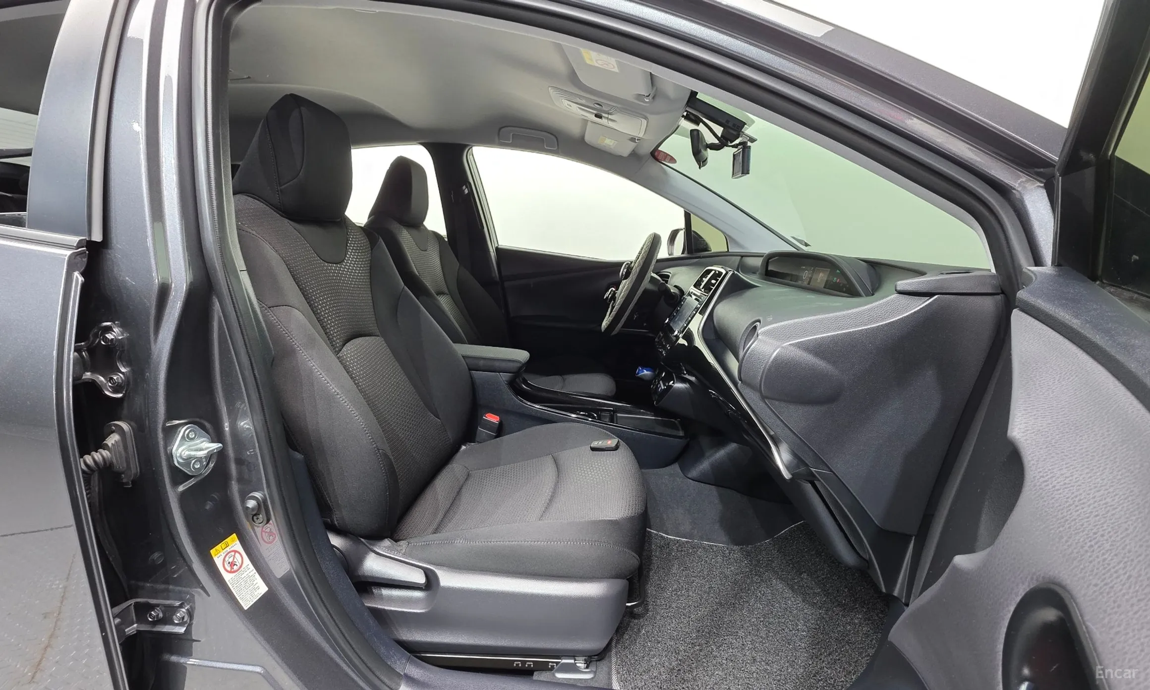 Toyota Prius 4th Generation превью 10