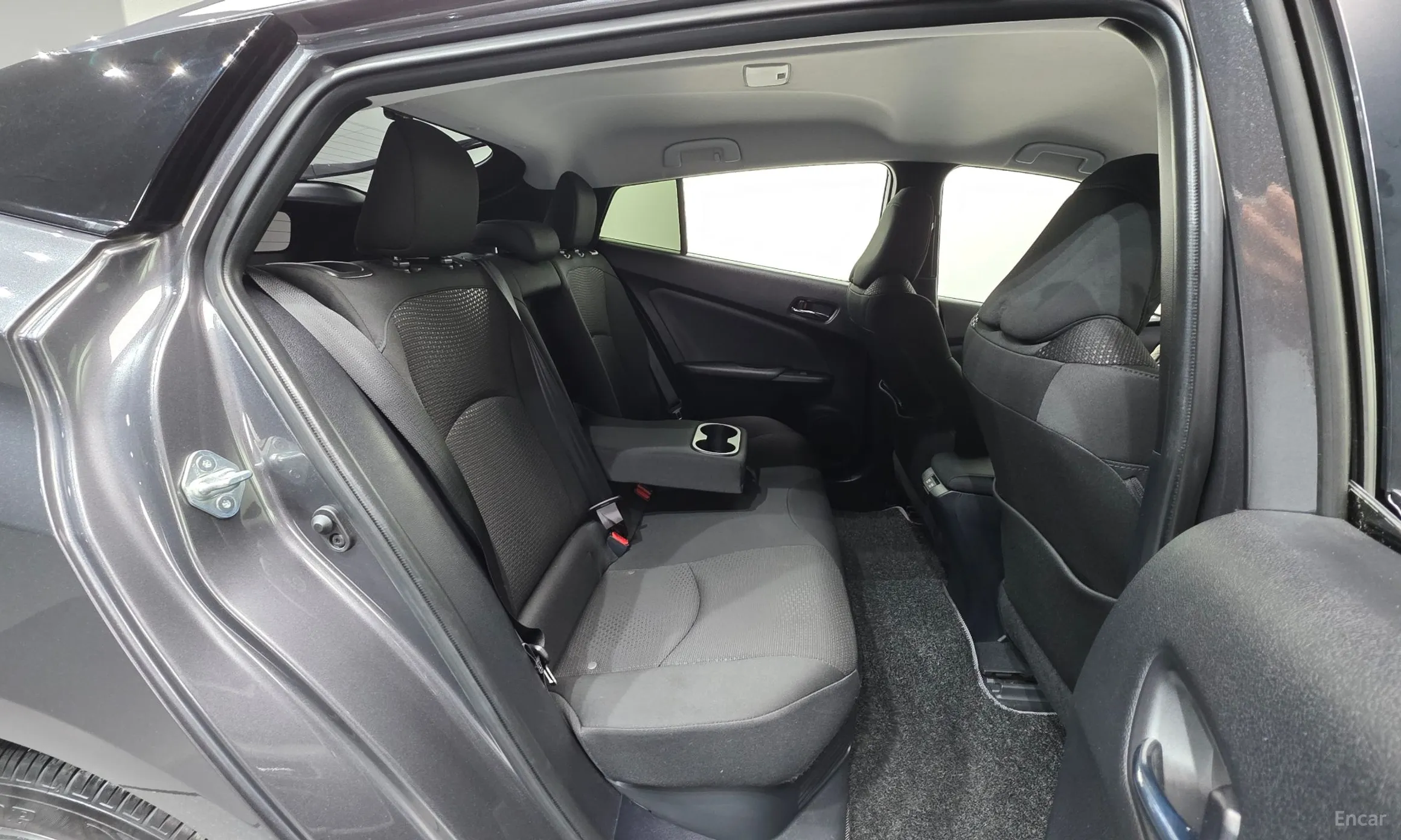 Toyota Prius 4th Generation превью 19