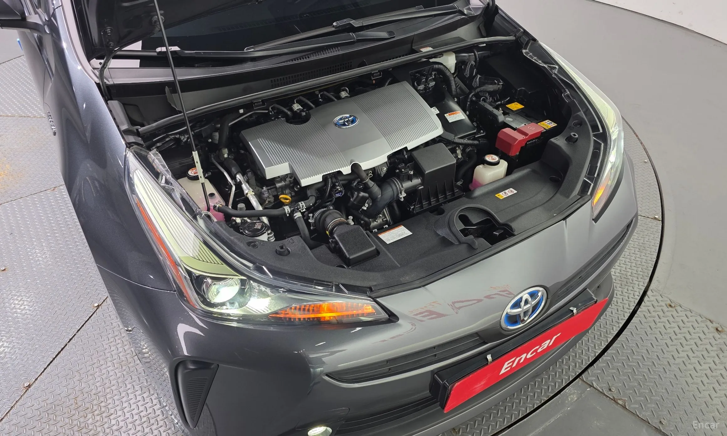 Toyota Prius 4th Generation превью 6