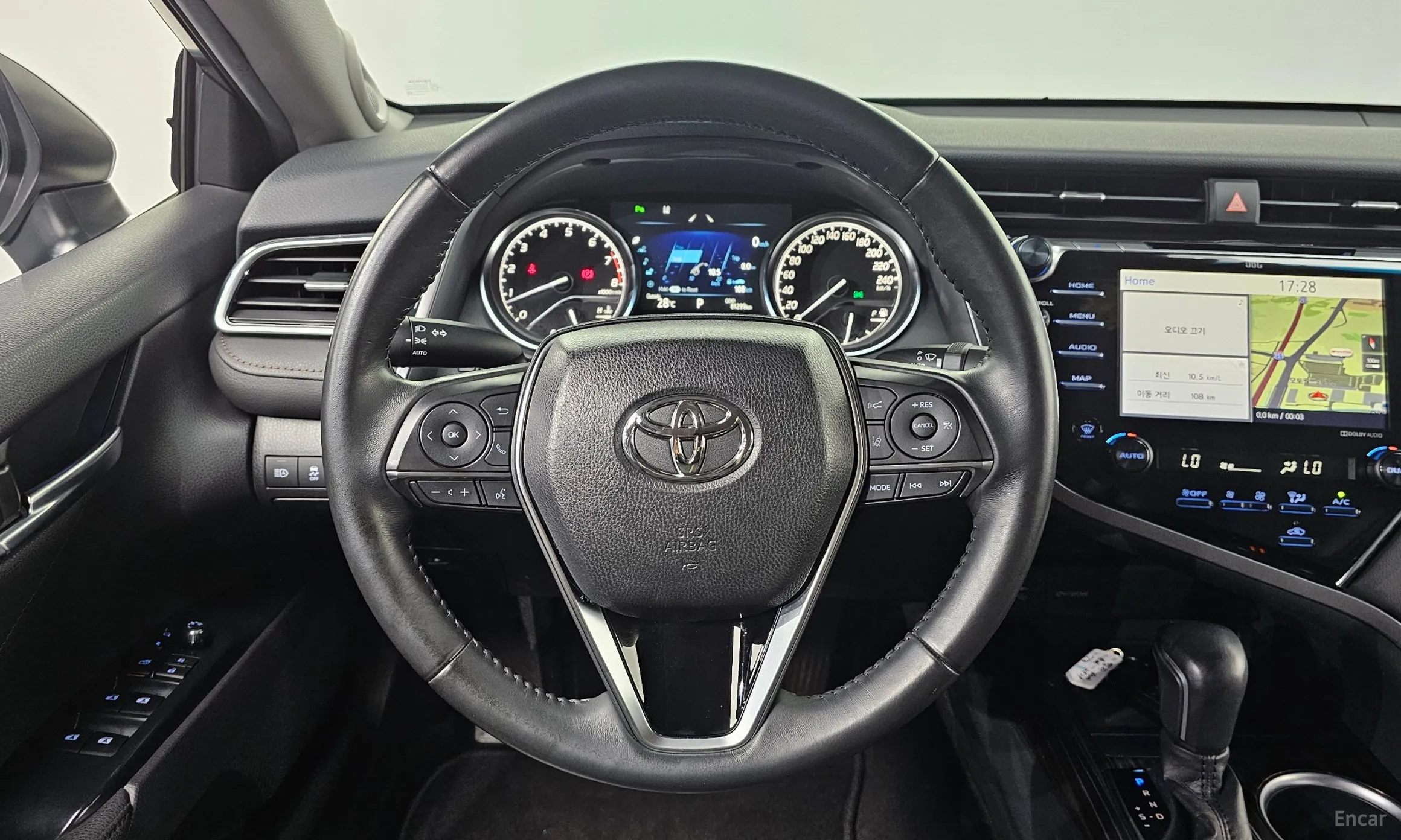 Toyota Camry (XV70) превью 13
