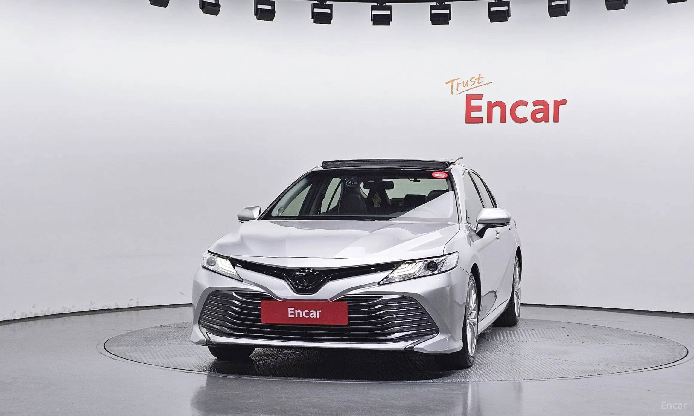 Toyota Camry (XV70) превью 3