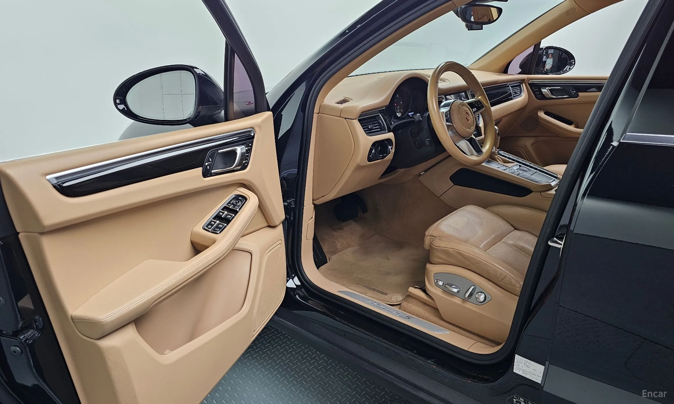 Porsche Macan превью 10