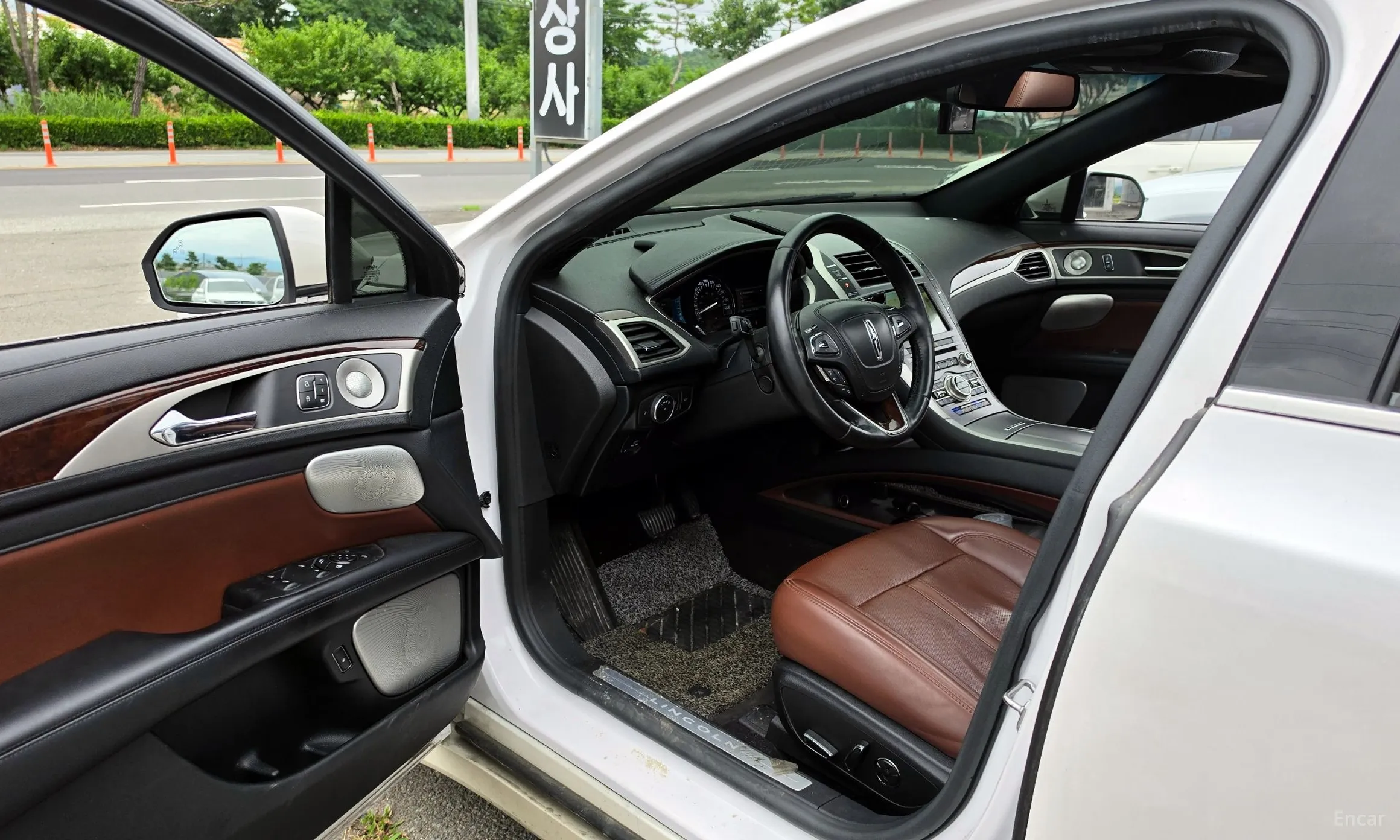 Lincoln New MKZ превью 10