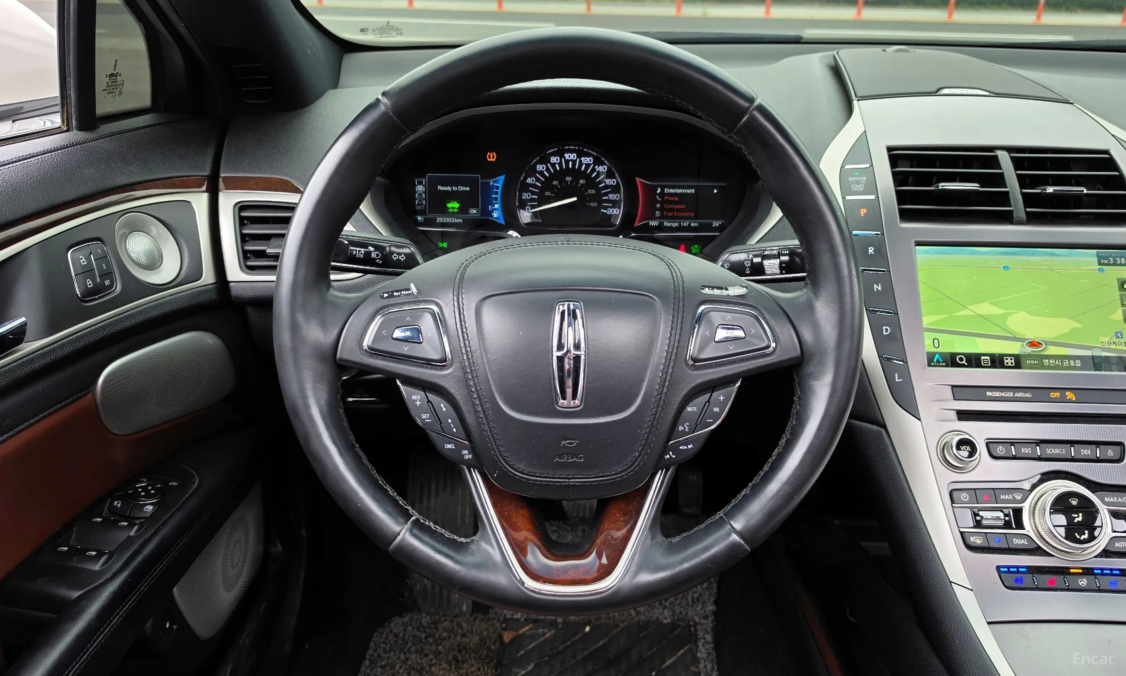Lincoln New MKZ превью 12