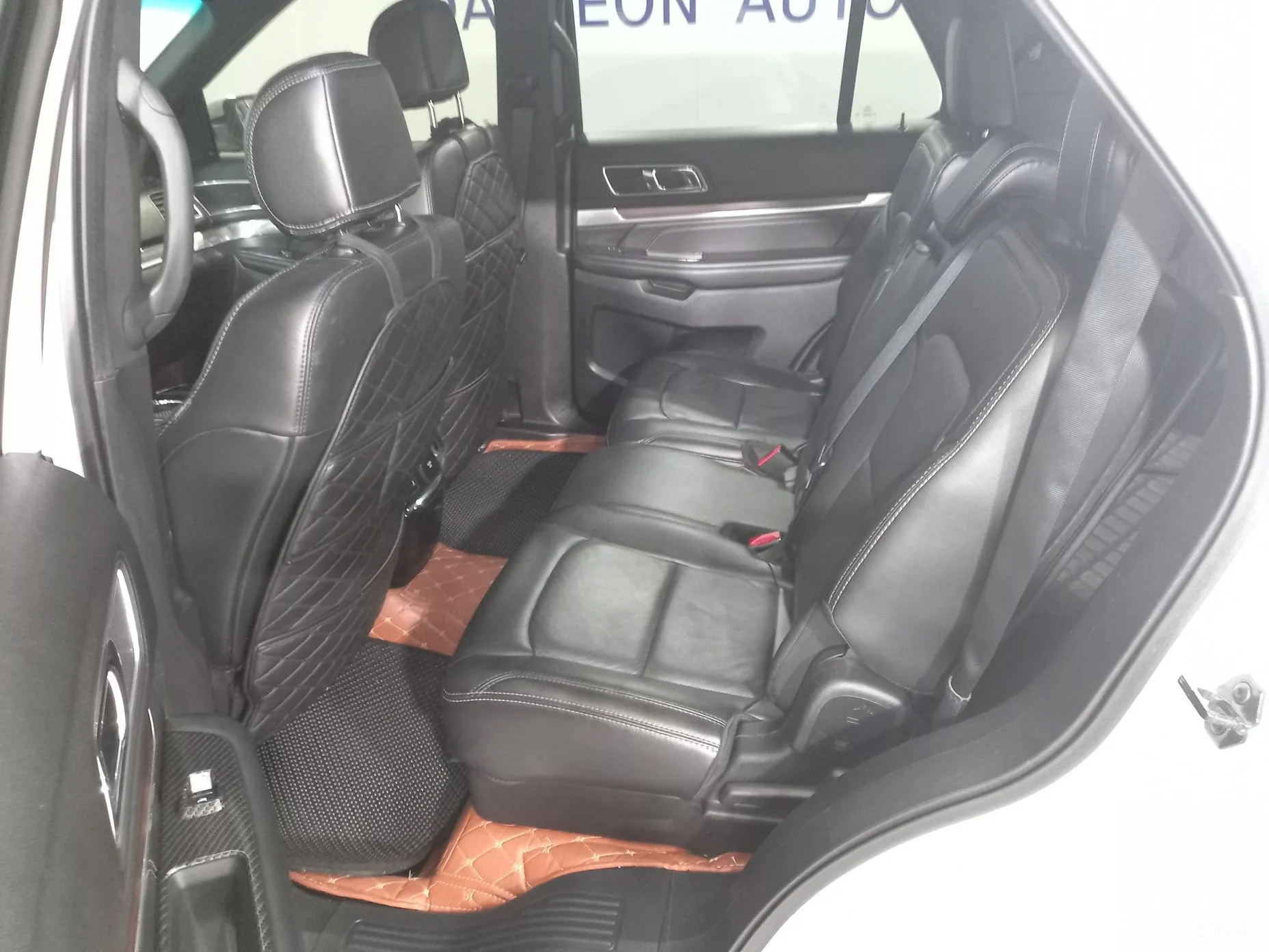 Ford Explorer превью 11
