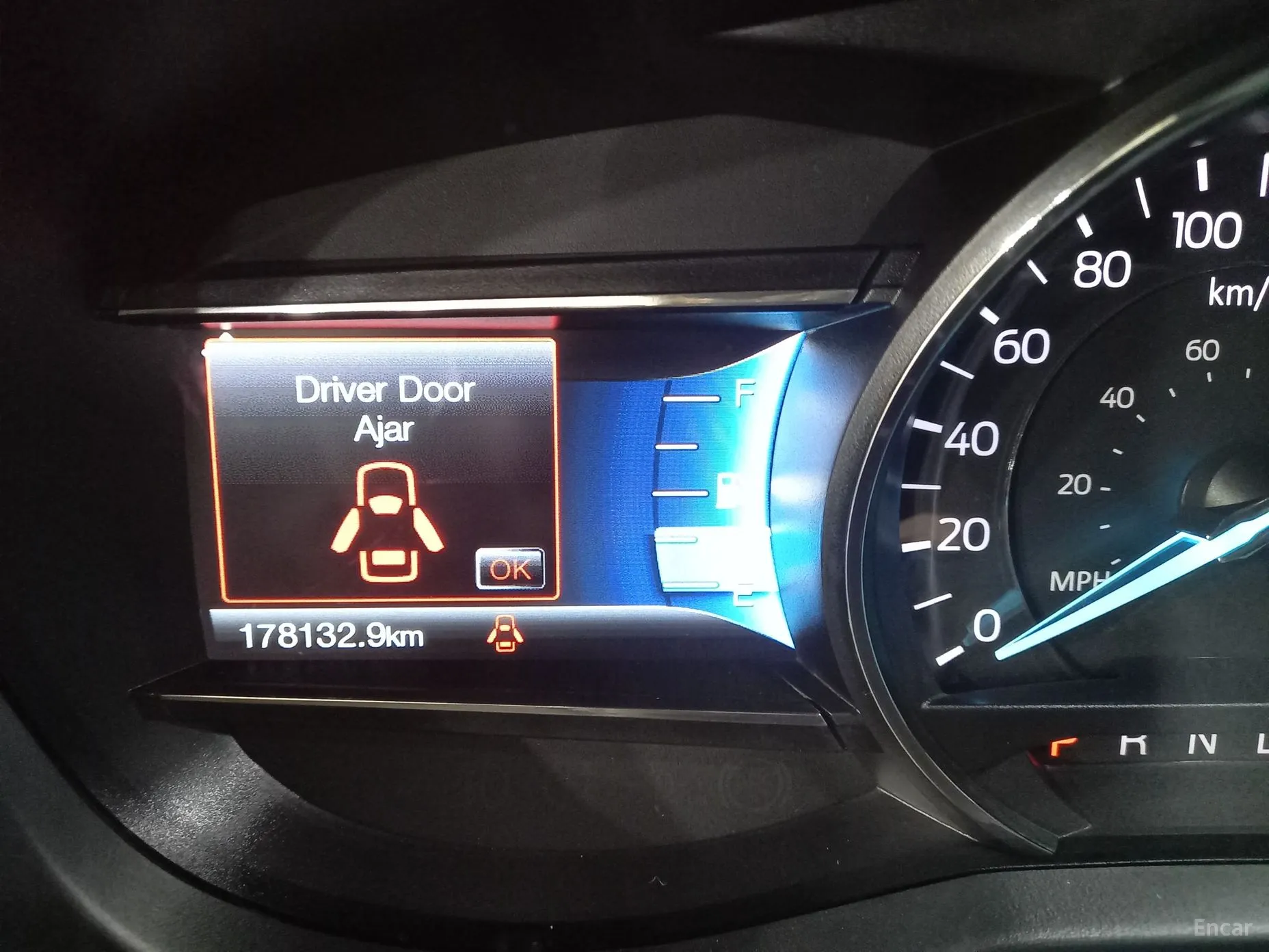 Ford Explorer превью 13
