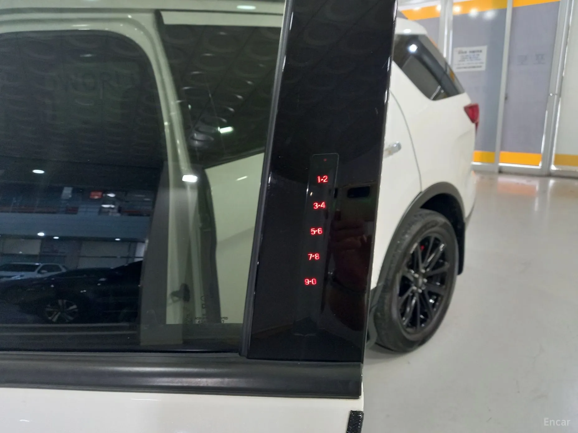 Ford Explorer превью 20