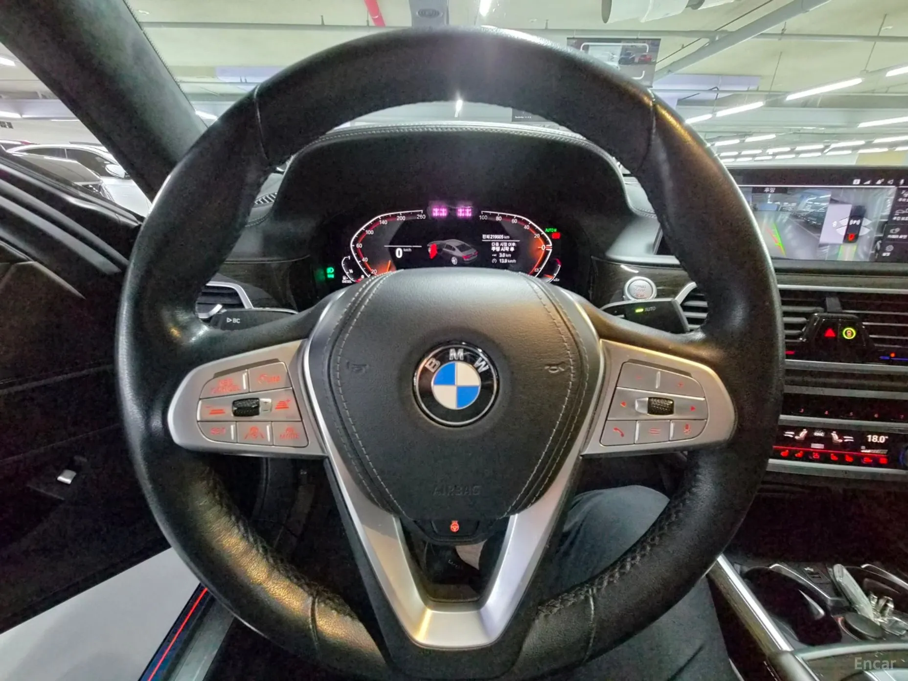 BMW 7 Series (G11) превью 12