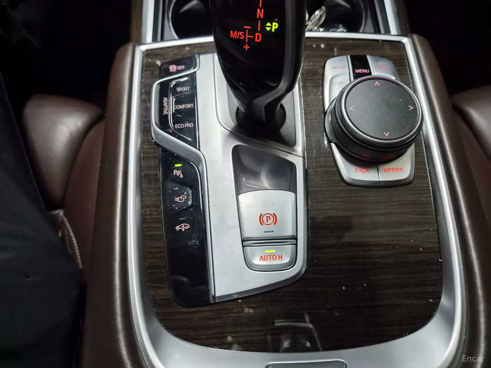BMW 7 Series (G11) превью 14