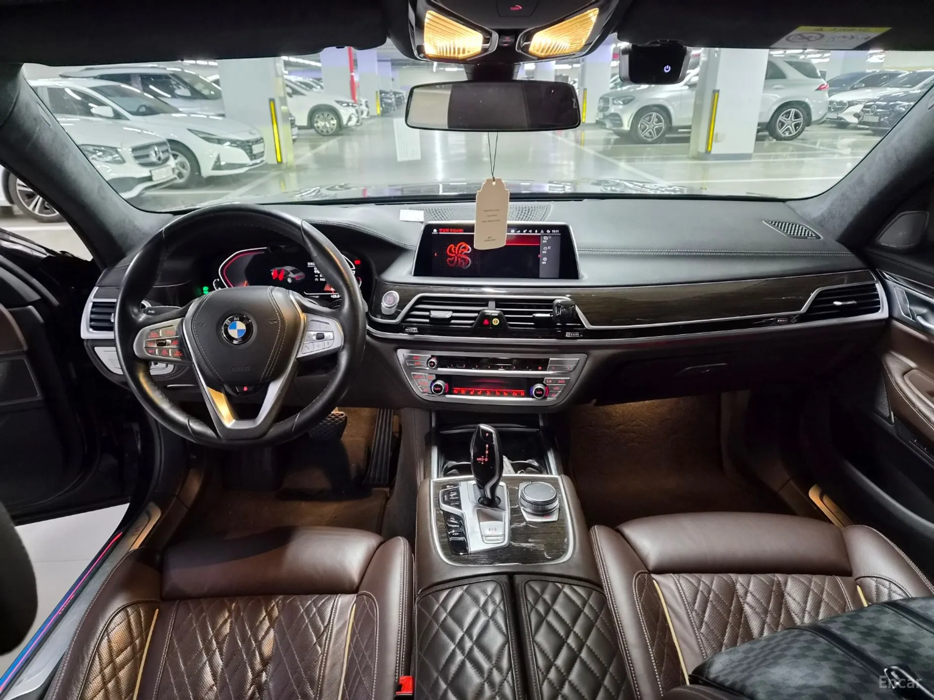 BMW 7 Series (G11) превью 7