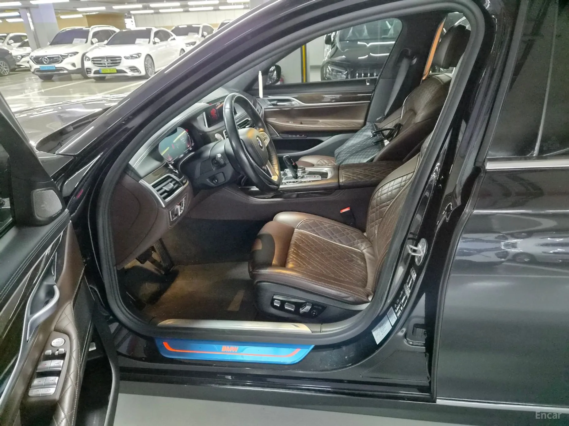 BMW 7 Series (G11) превью 9