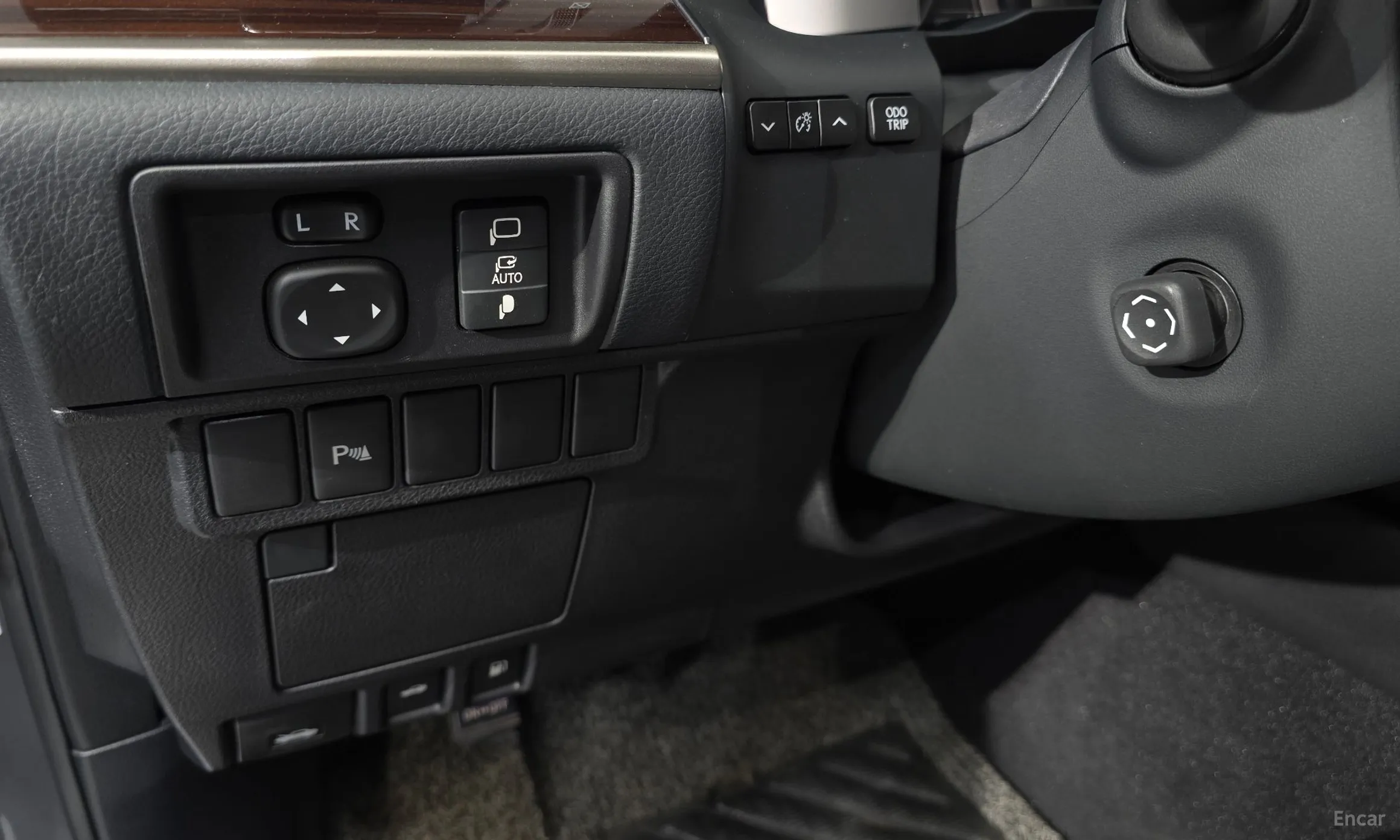 Lexus New ES300h превью 19